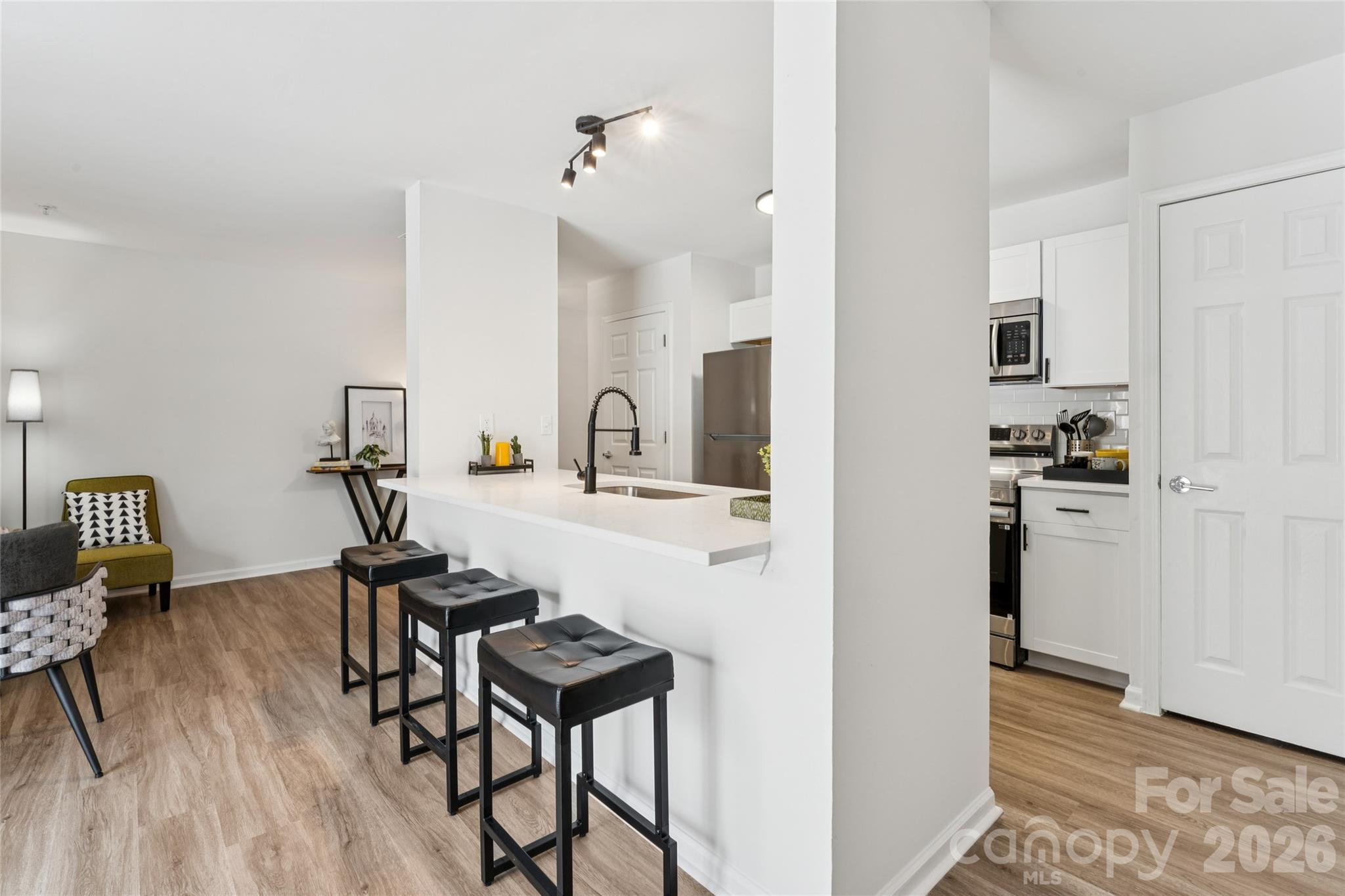 1620 Arlyn Circle Unit: B