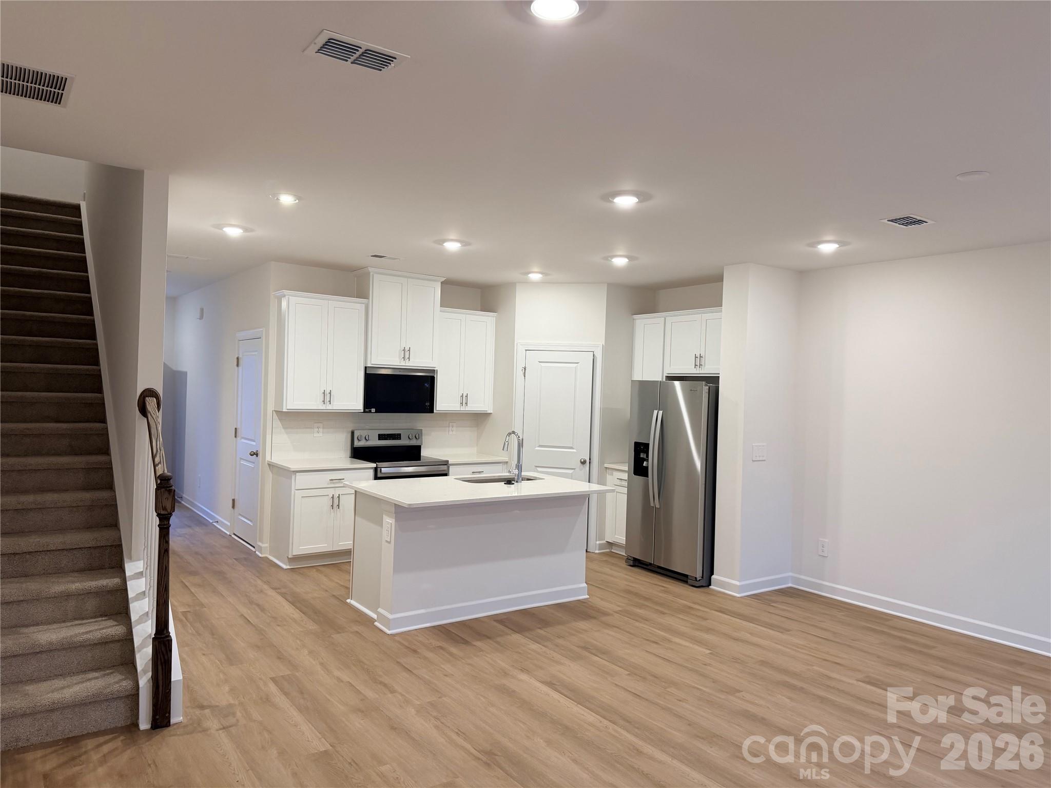 8112 Hidden Springs Trail