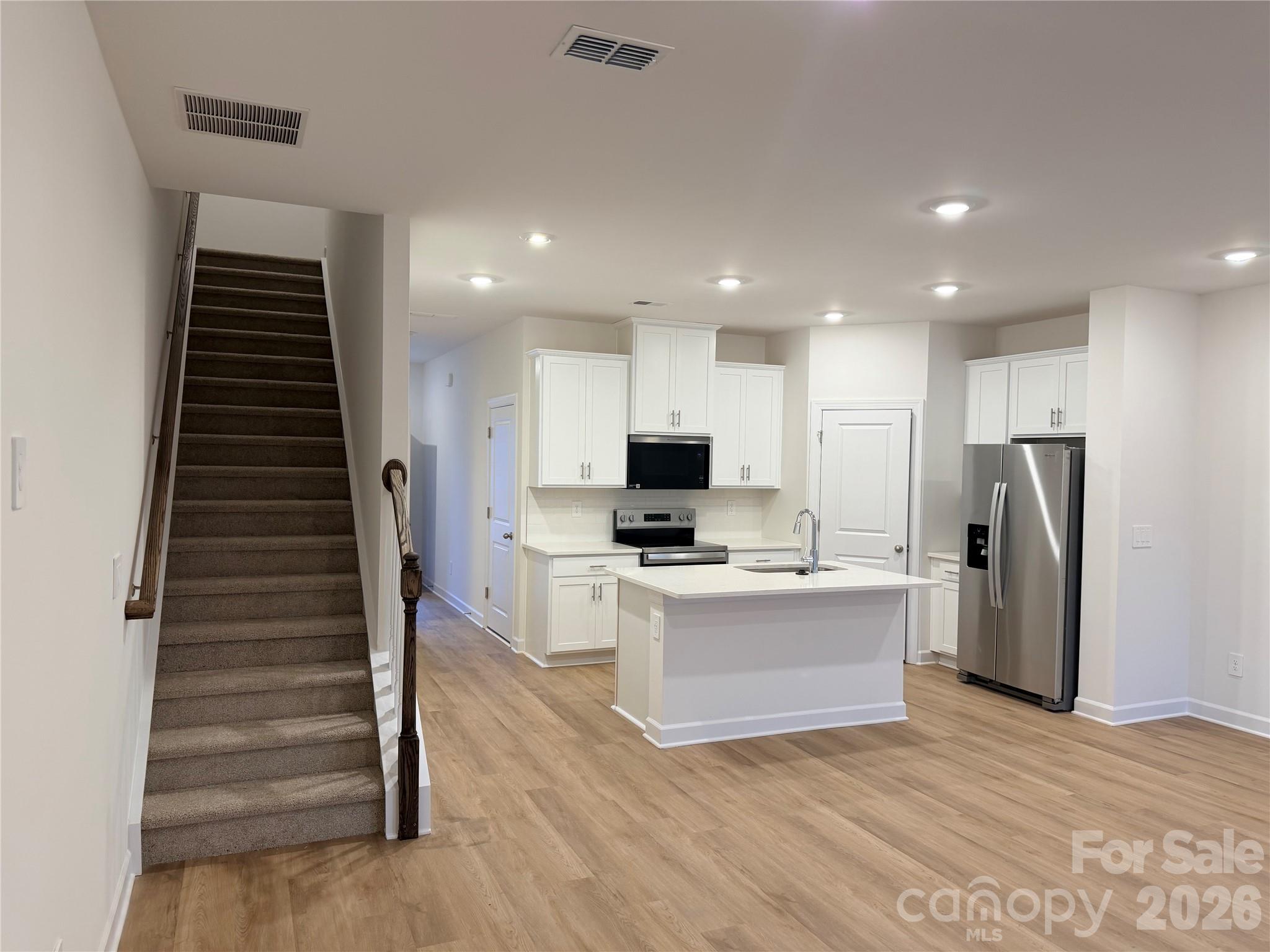 8112 Hidden Springs Trail