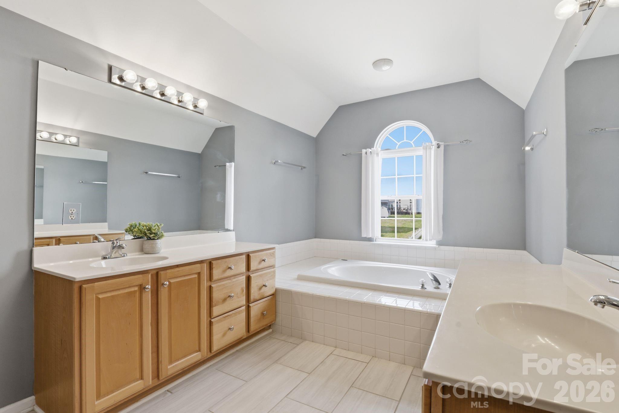 3909 Meadow Green Drive
