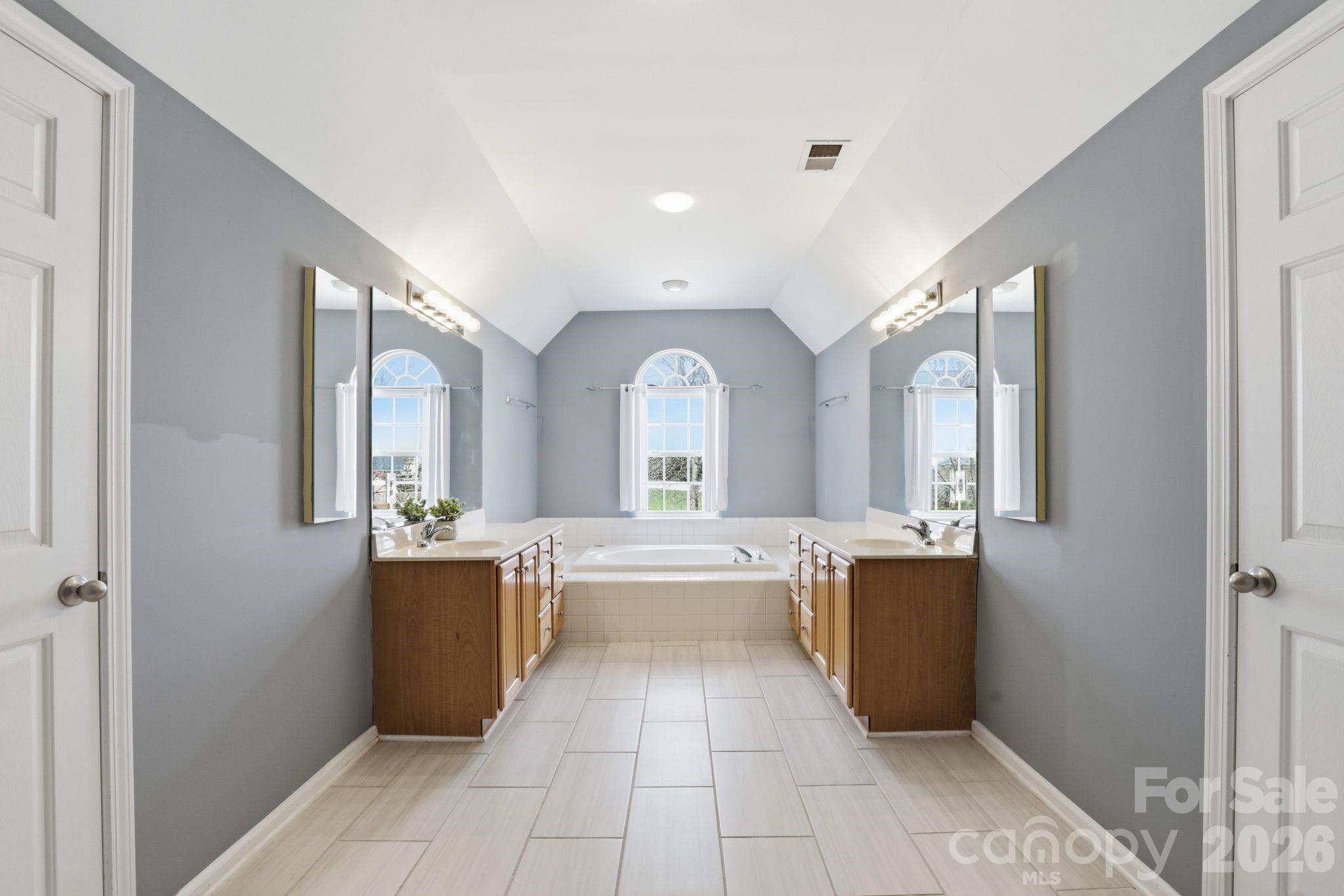 3909 Meadow Green Drive