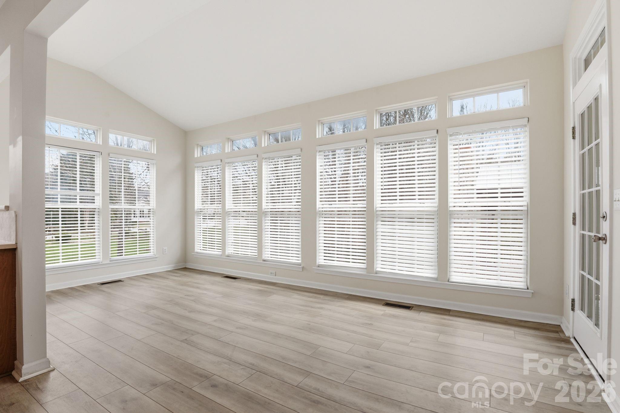 3909 Meadow Green Drive