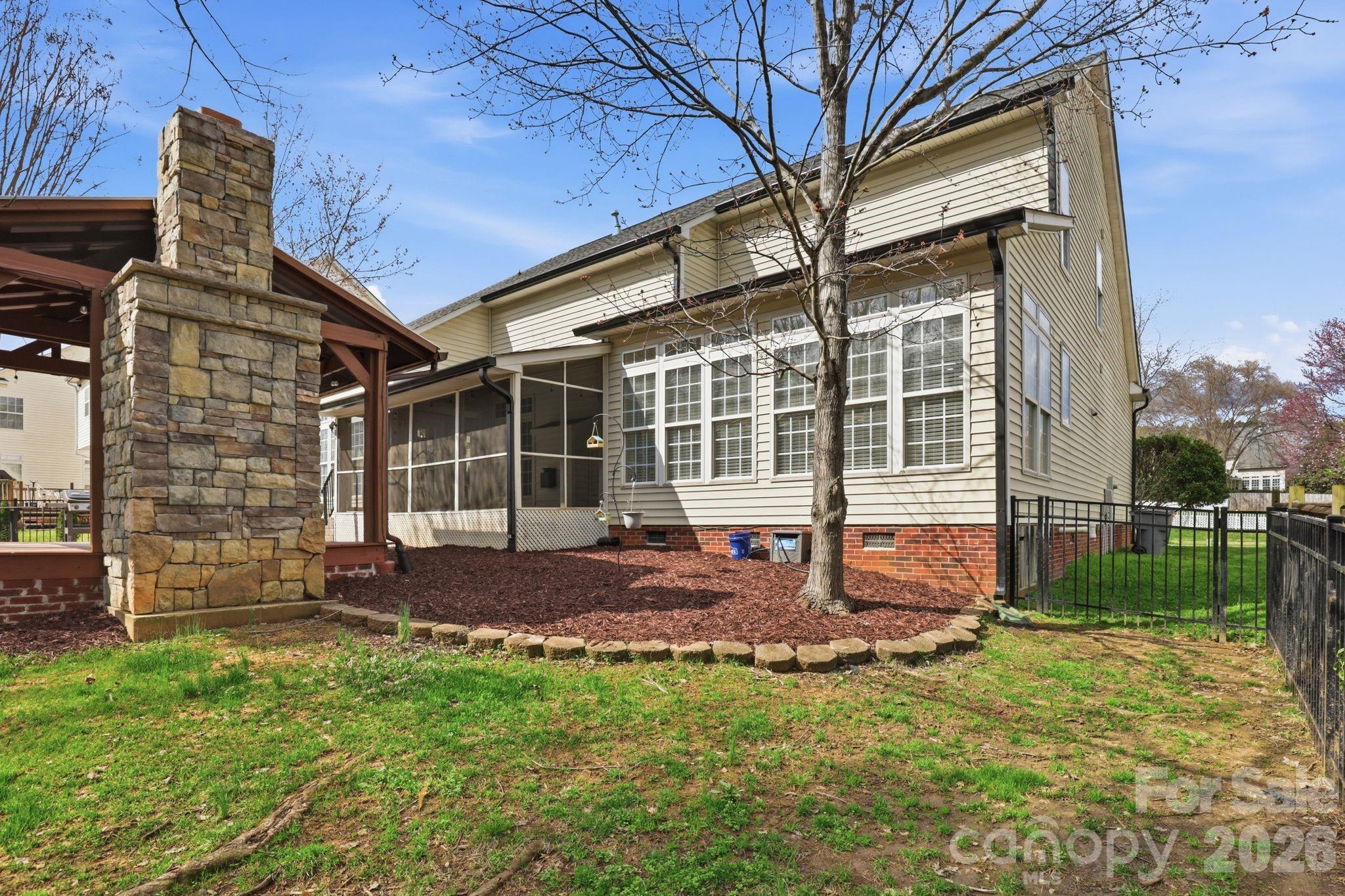 3909 Meadow Green Drive