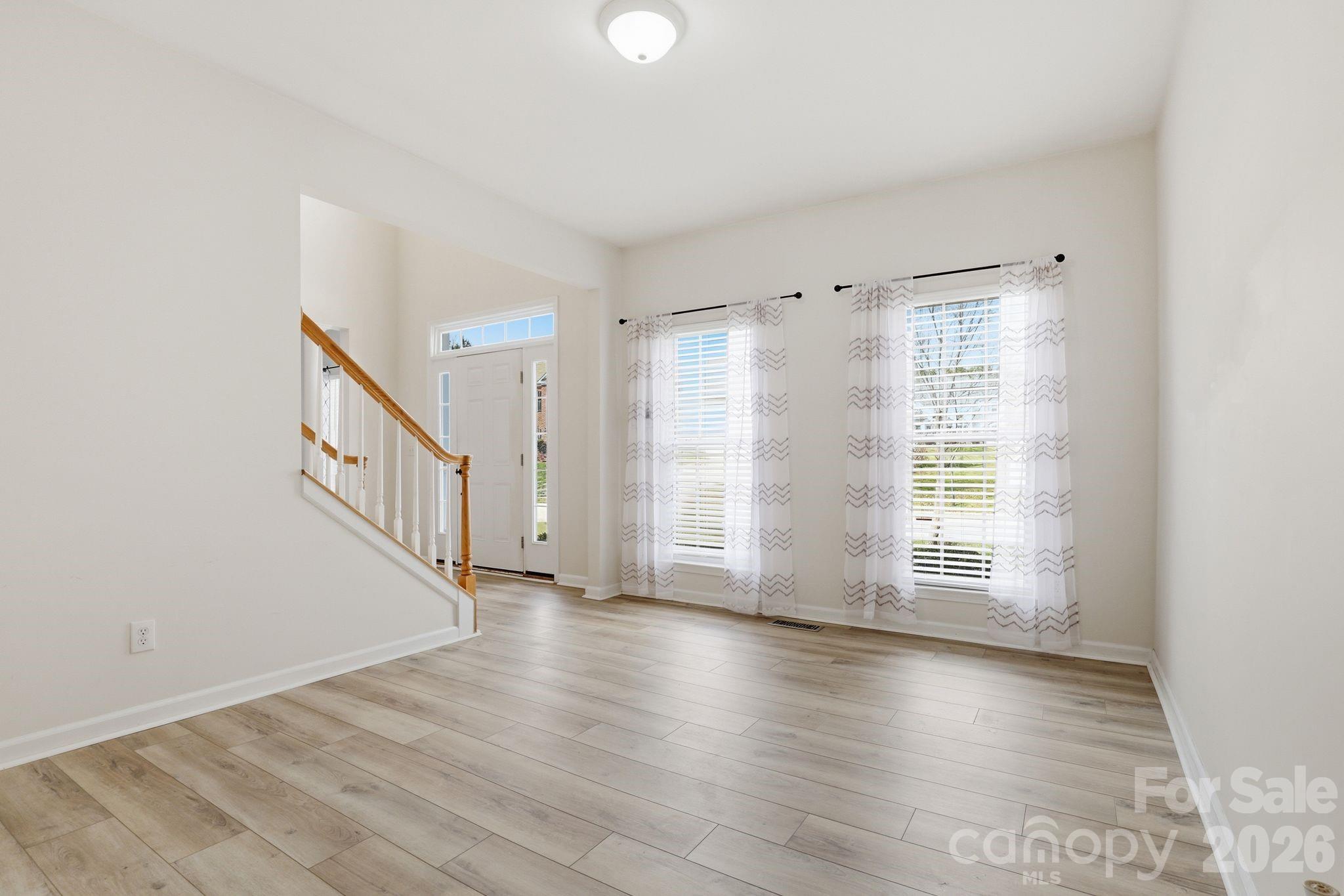 3909 Meadow Green Drive