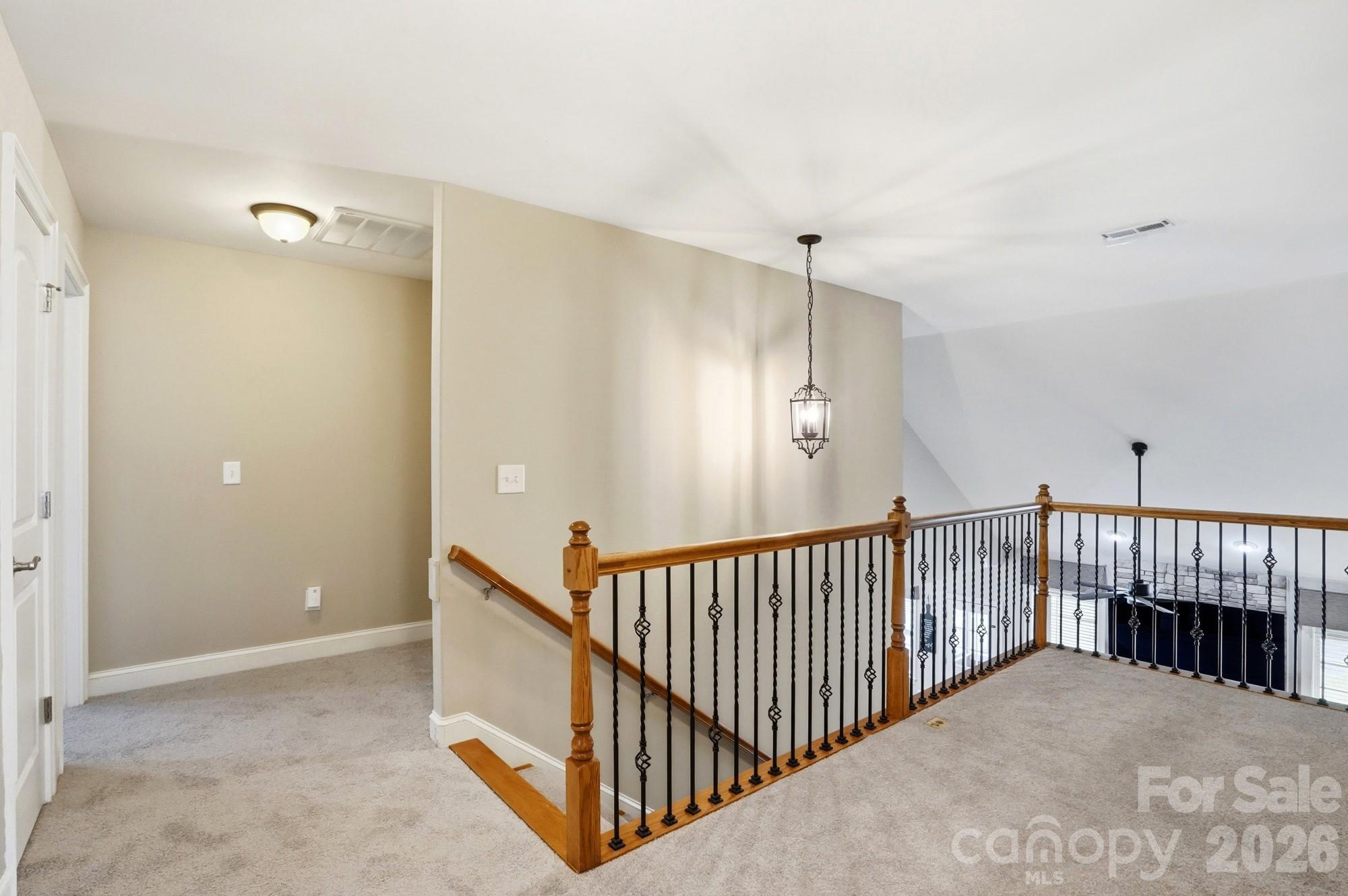 135 Lakeshore Hills Drive