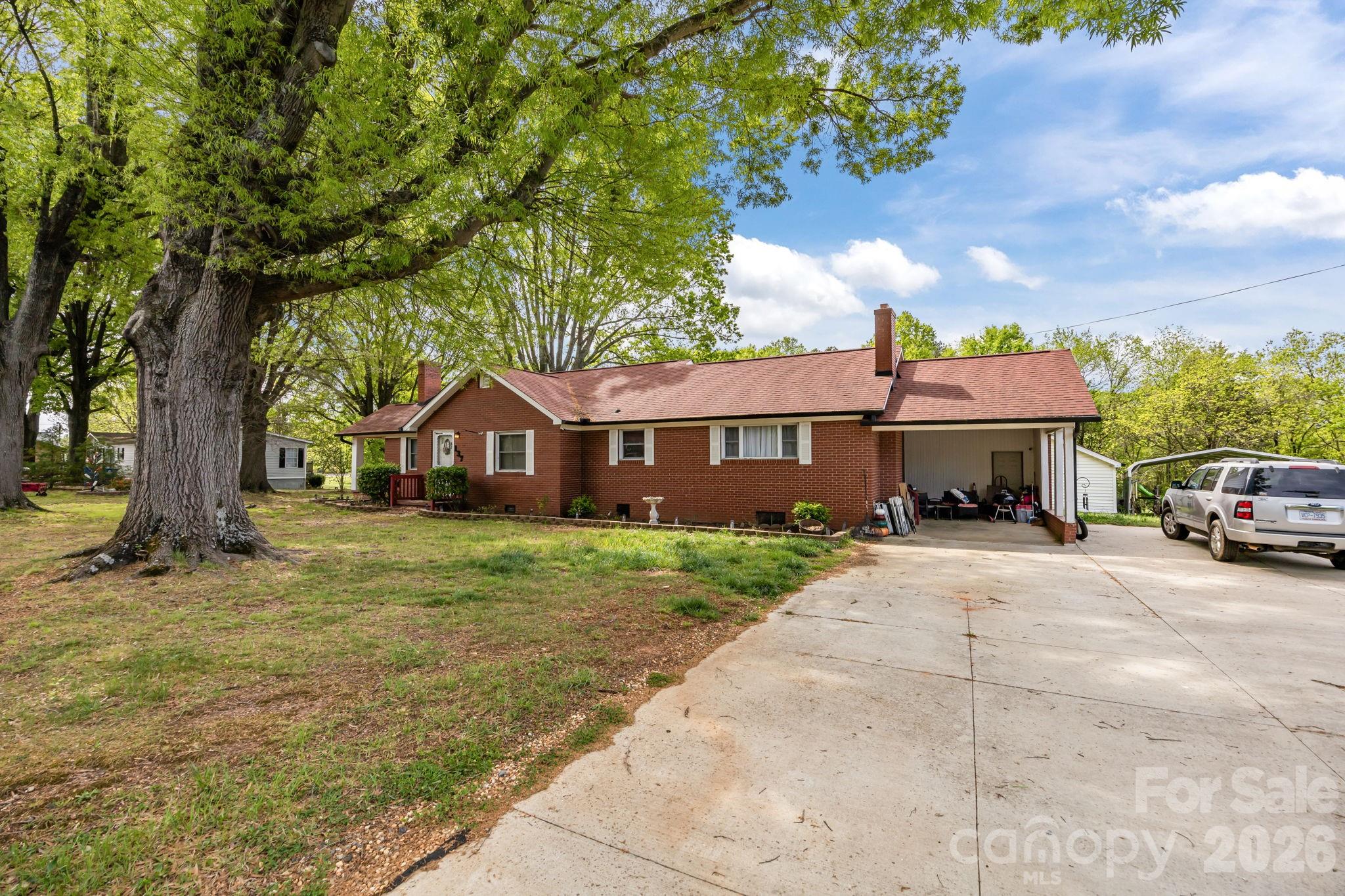 137 Foursquare Road