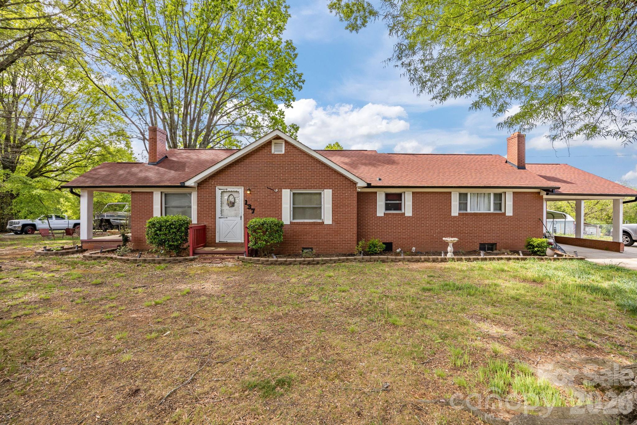 137 Foursquare Road