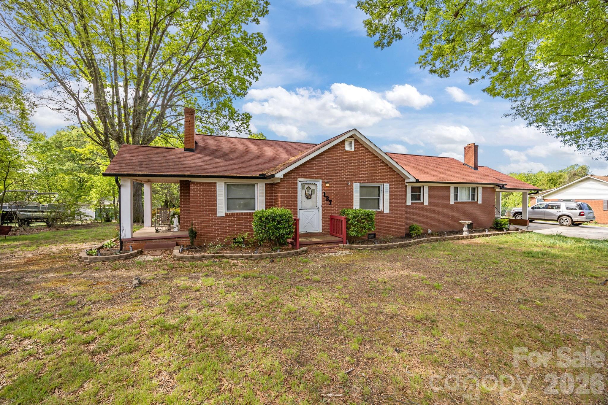 137 Foursquare Road