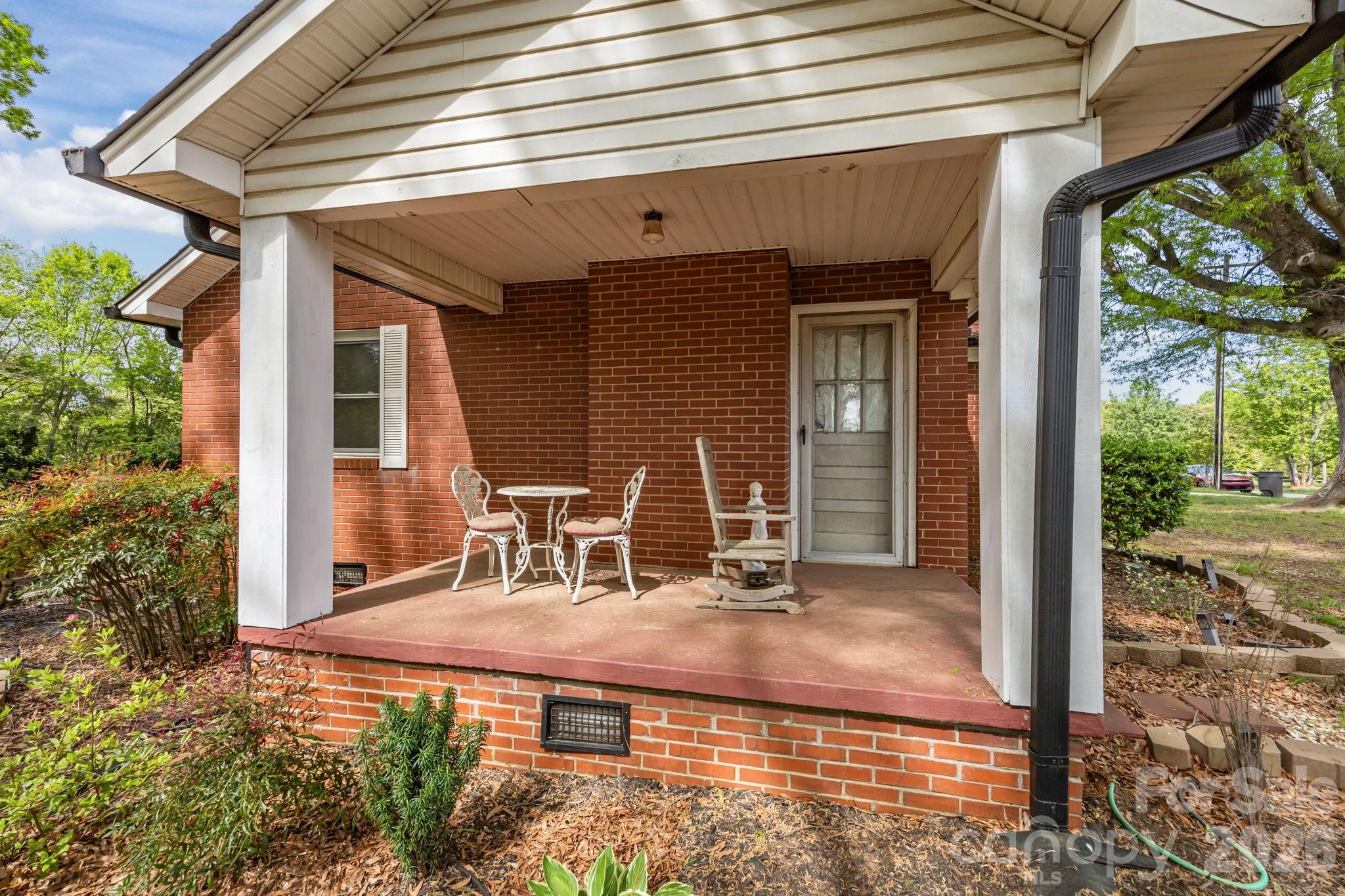 137 Foursquare Road
