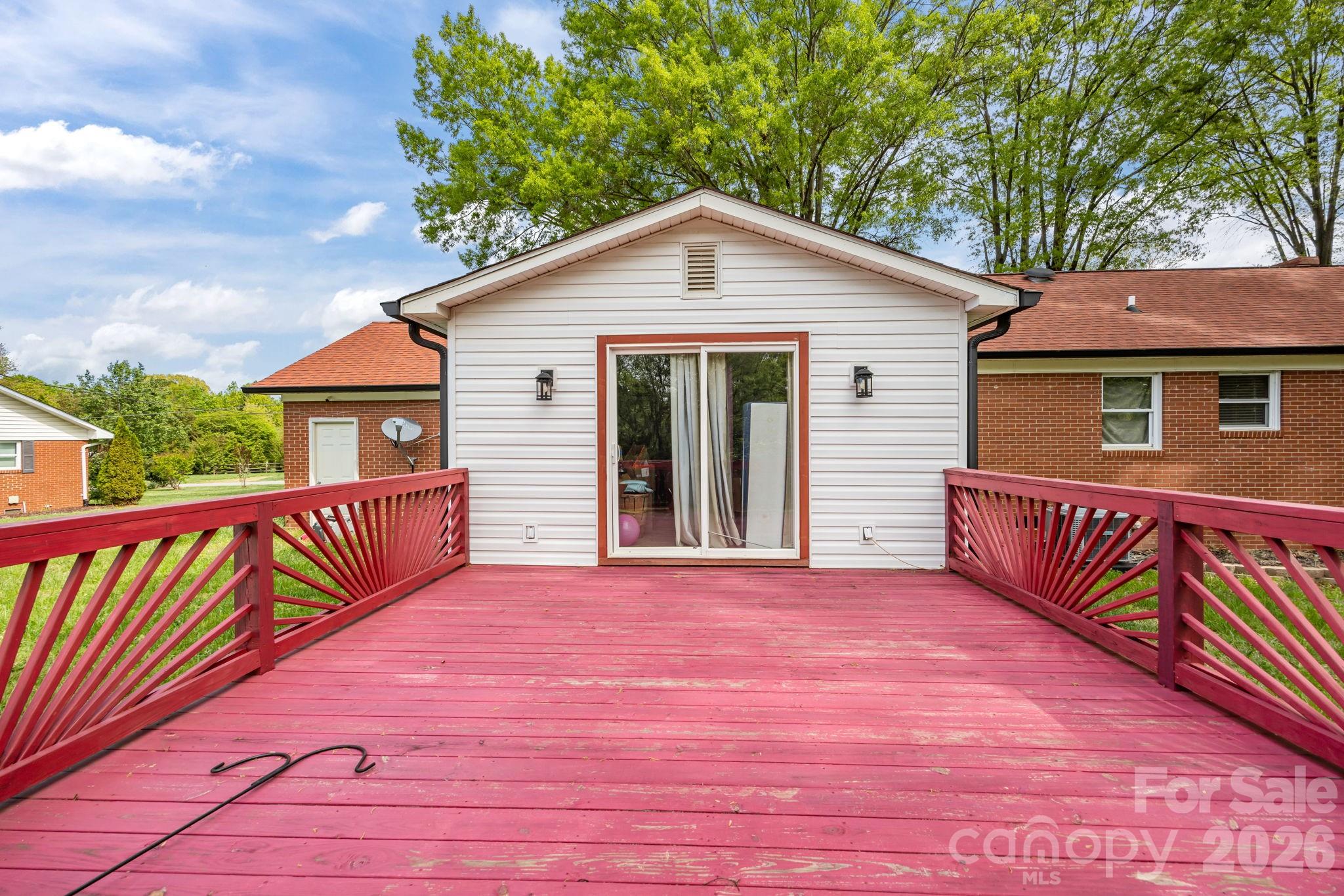 137 Foursquare Road