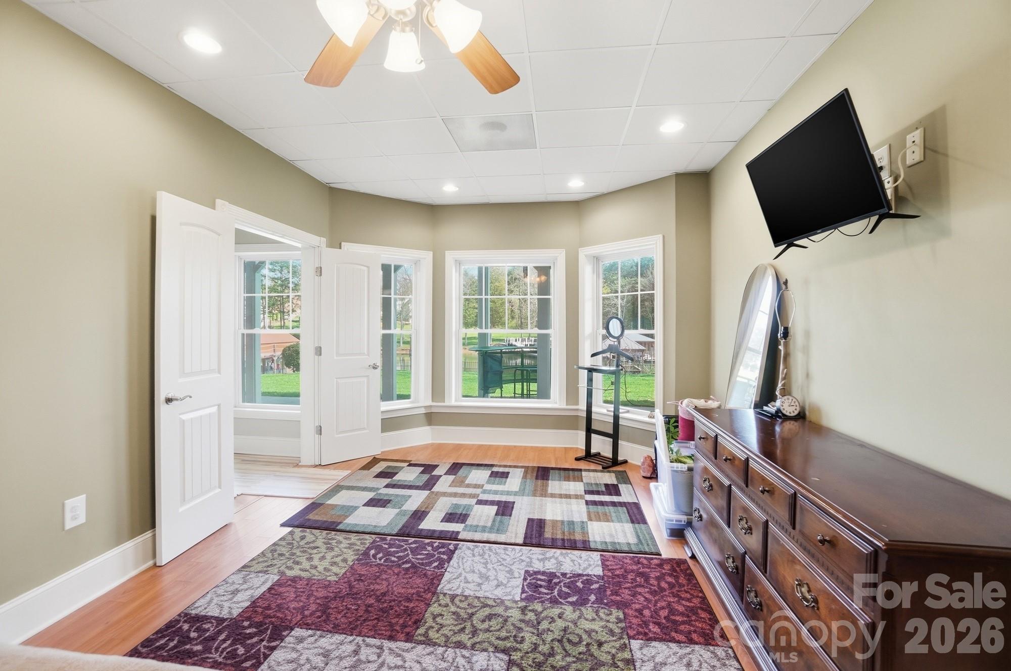 186 Hazelton Loop