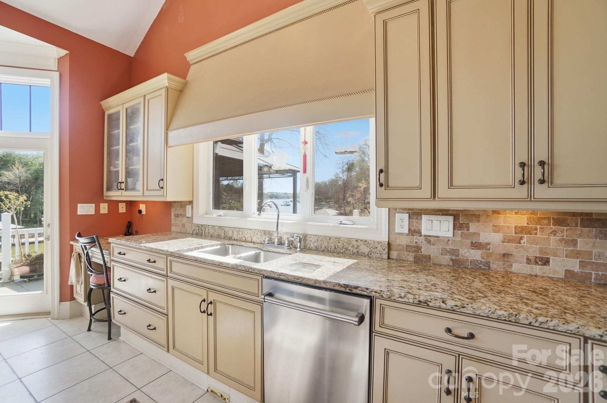 186 Hazelton Loop