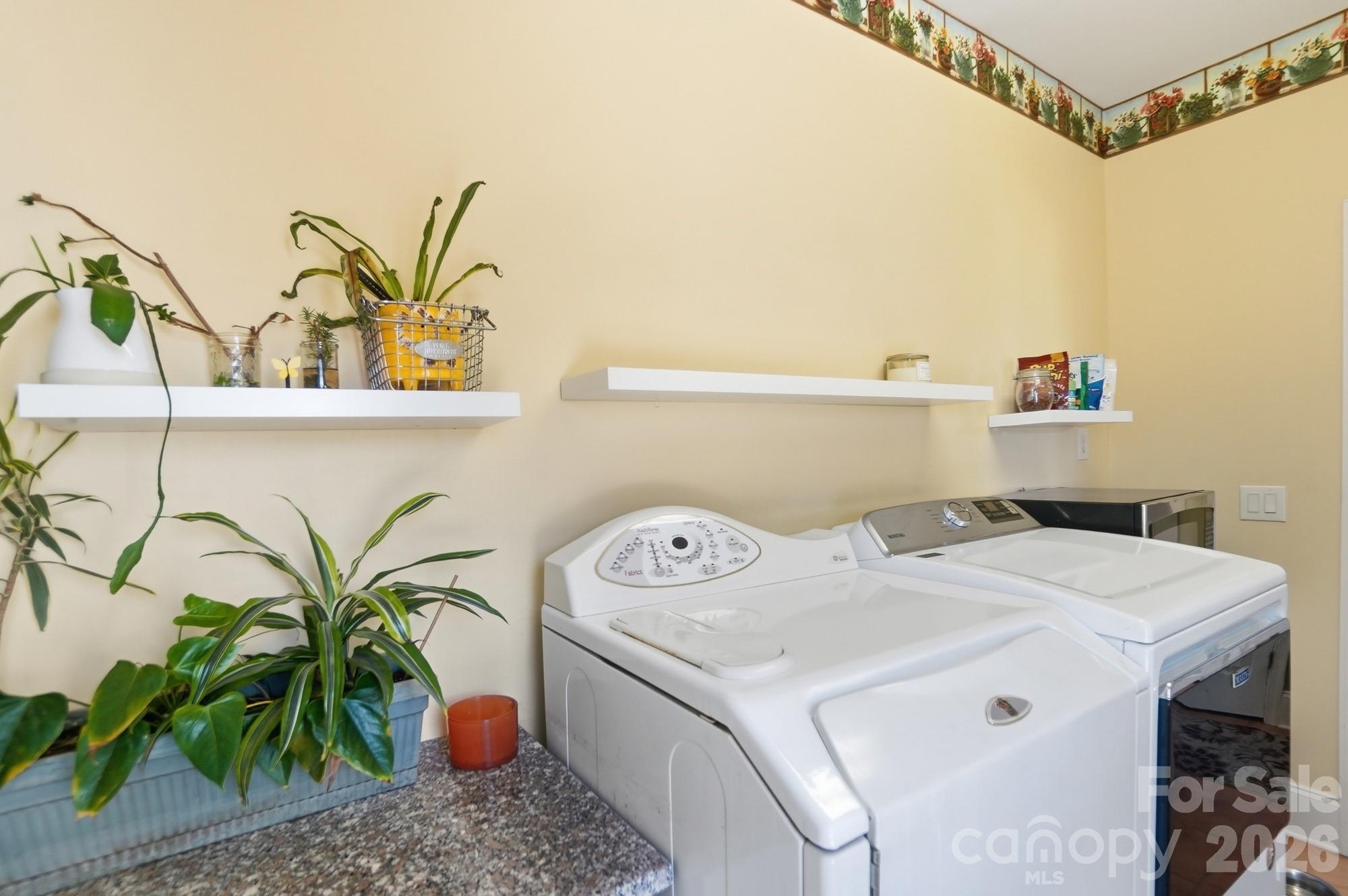 186 Hazelton Loop