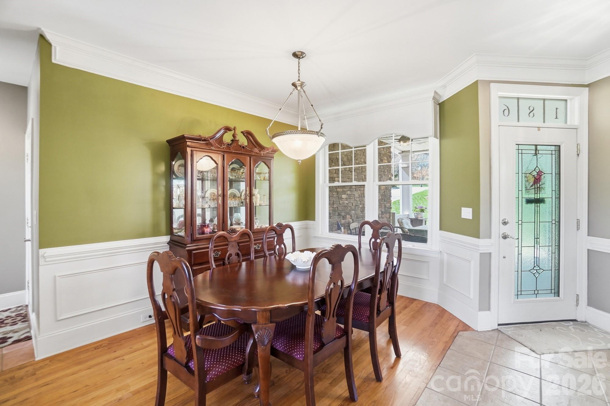 186 Hazelton Loop