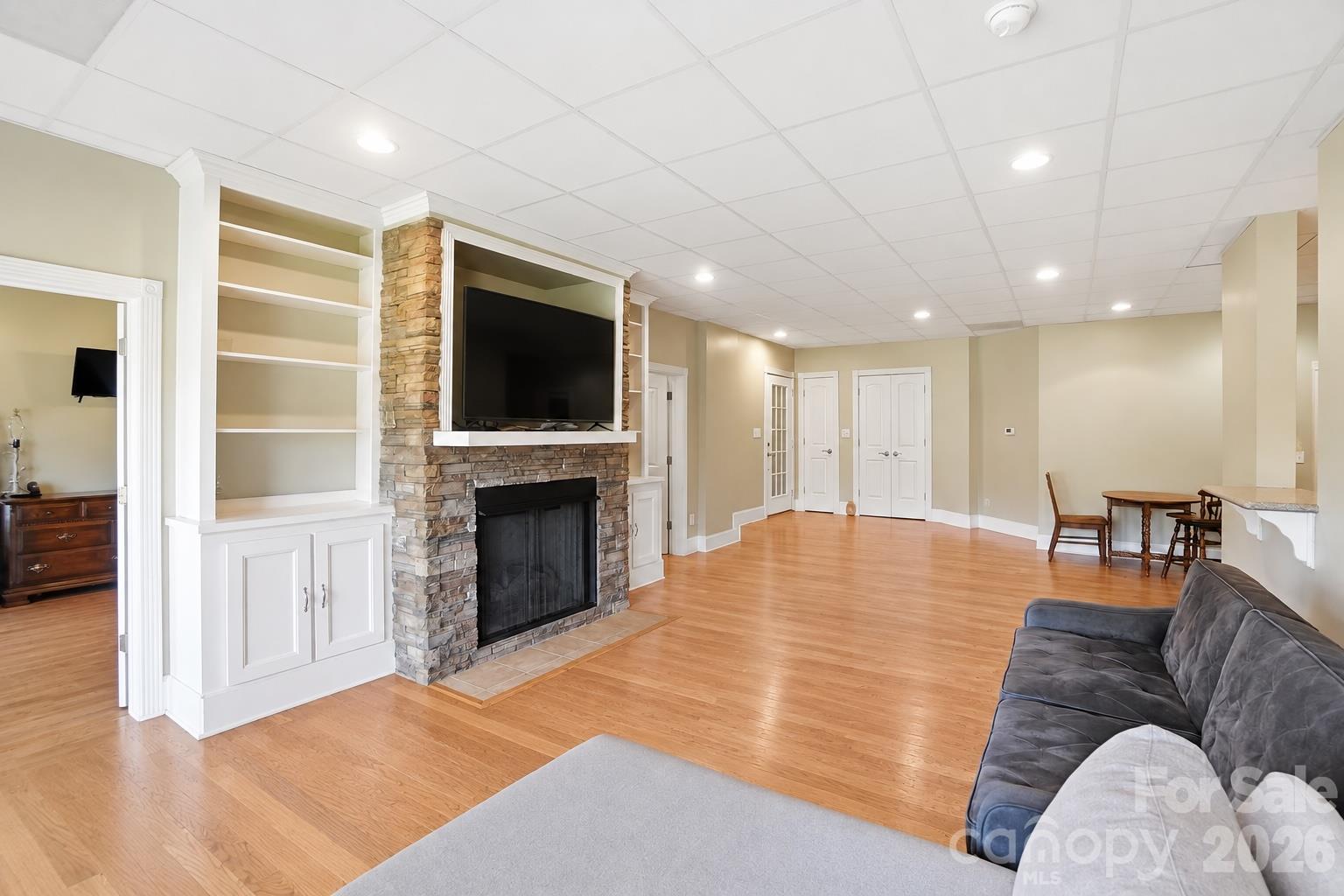 186 Hazelton Loop