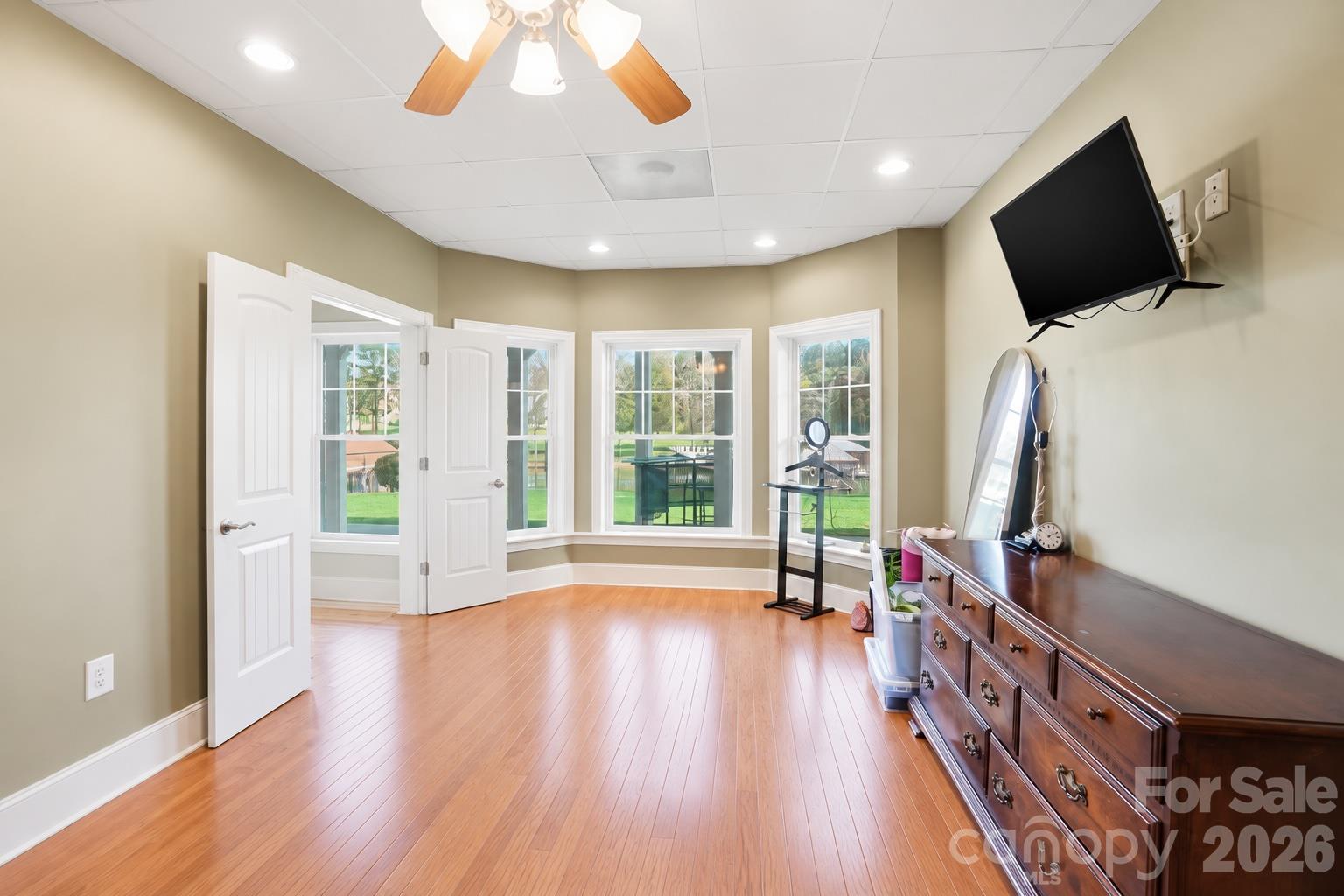 186 Hazelton Loop