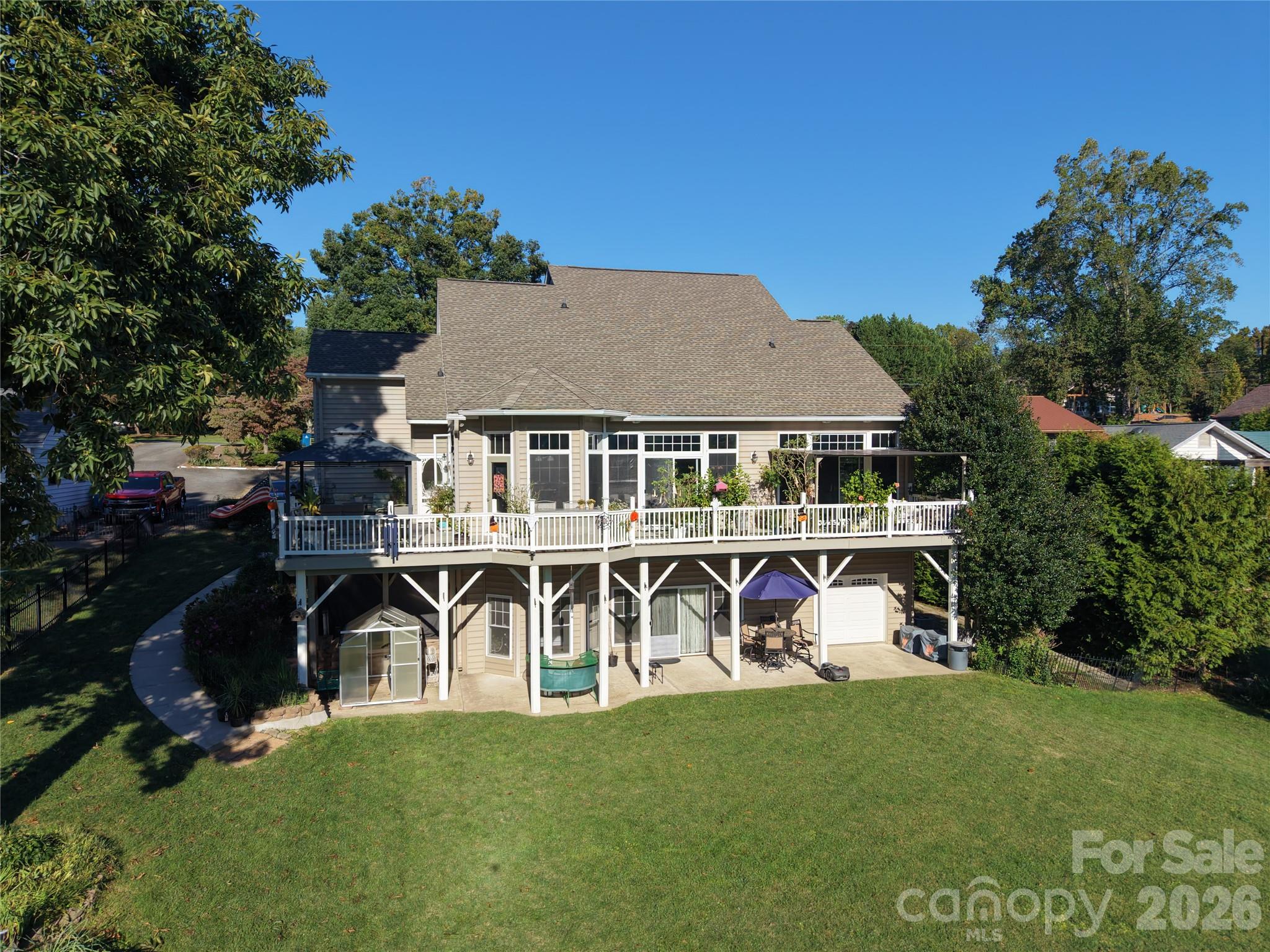 186 Hazelton Loop