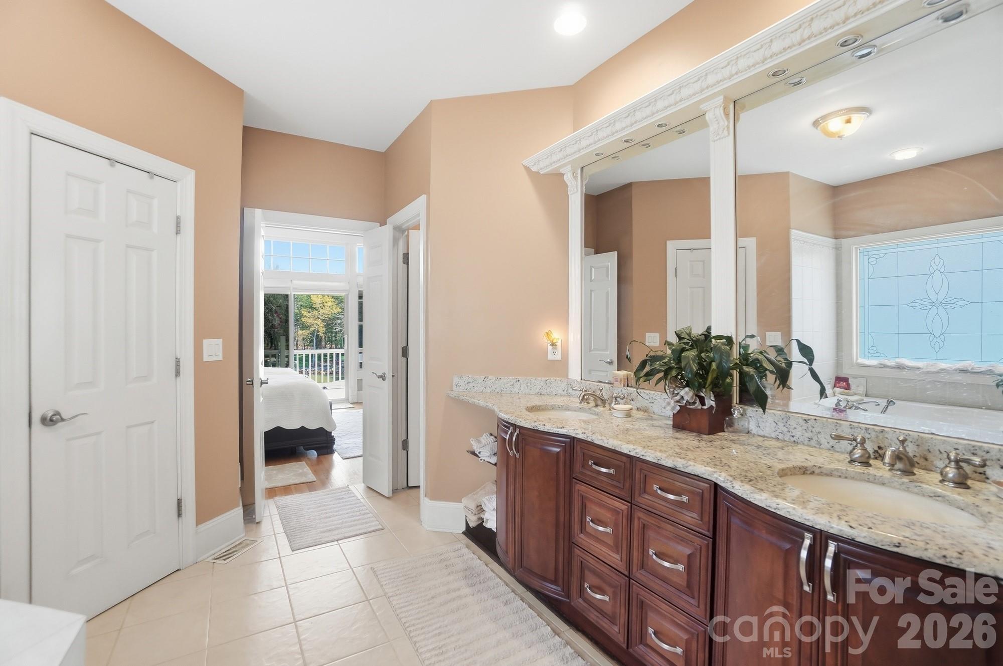 186 Hazelton Loop
