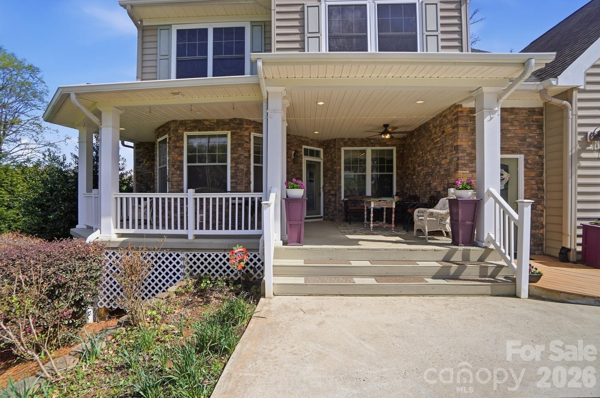 186 Hazelton Loop