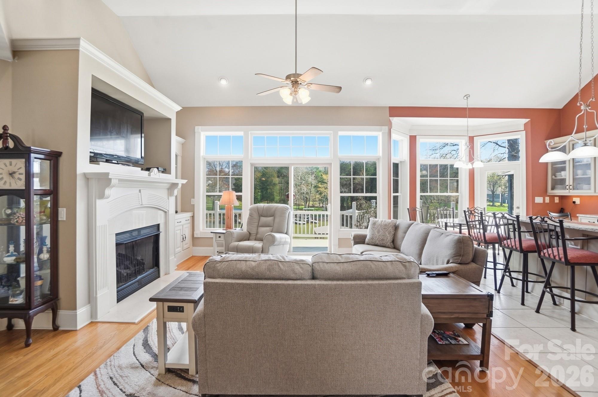 186 Hazelton Loop