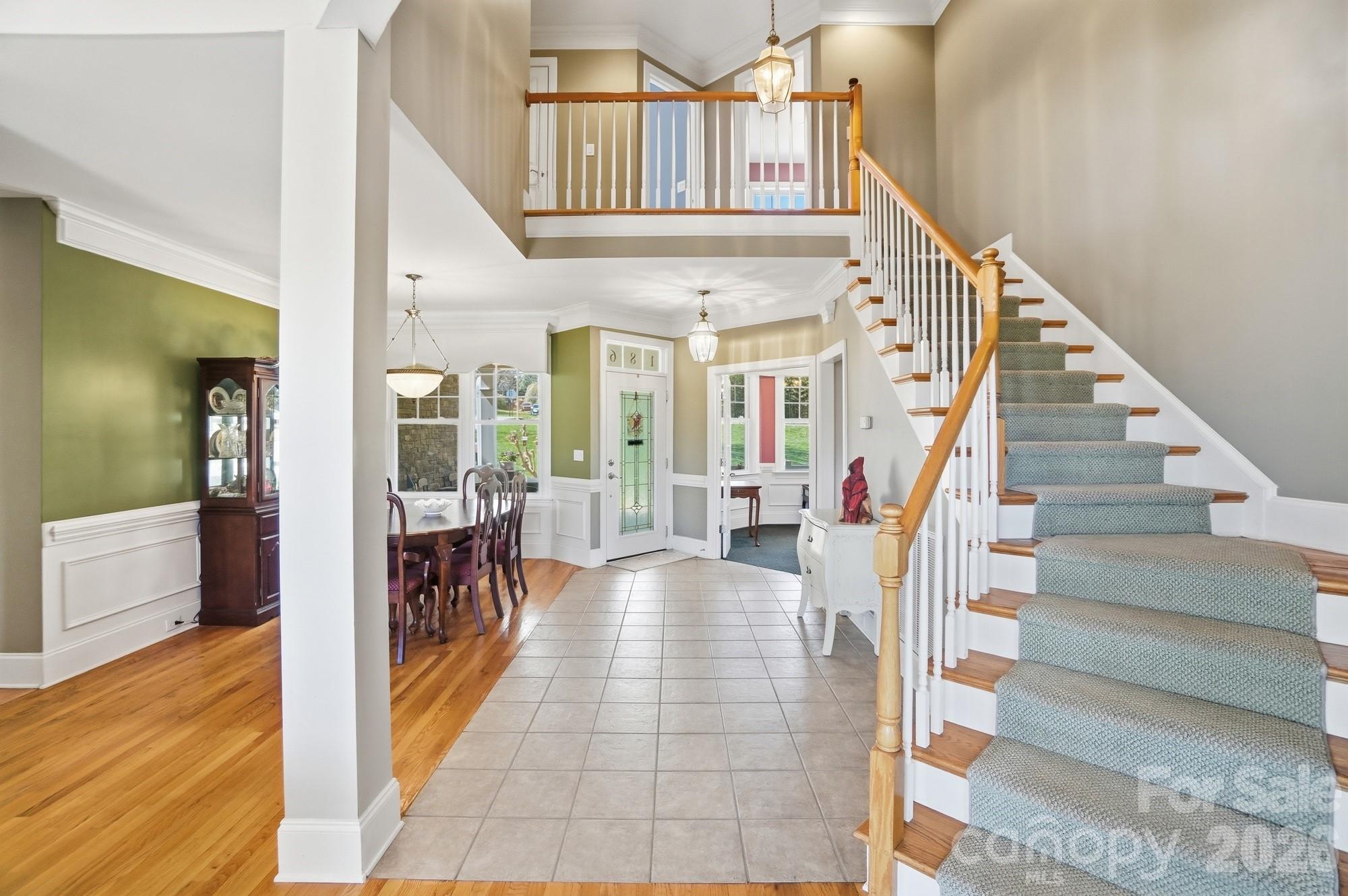 186 Hazelton Loop