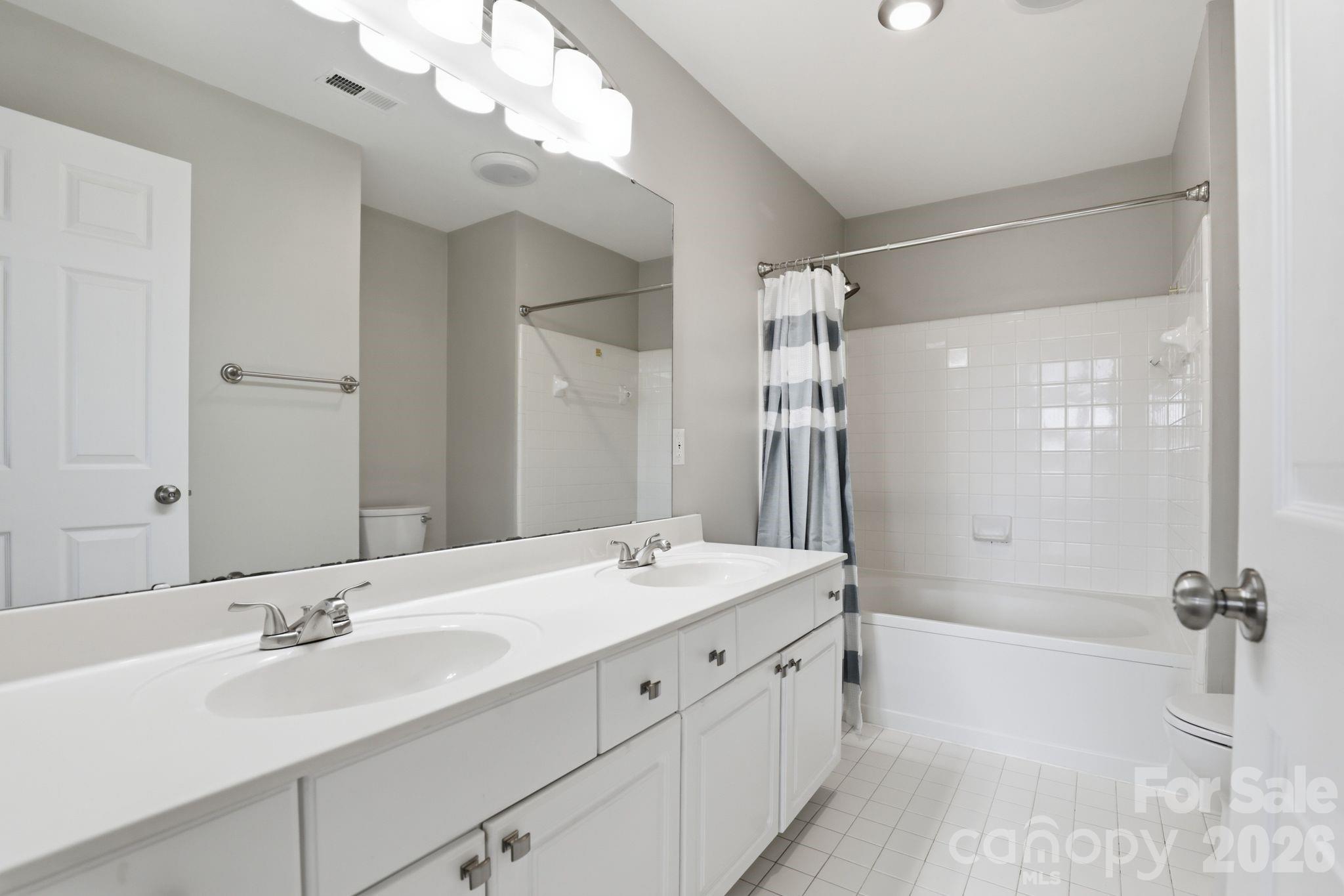 18009 Kings Point Drive Unit: R
