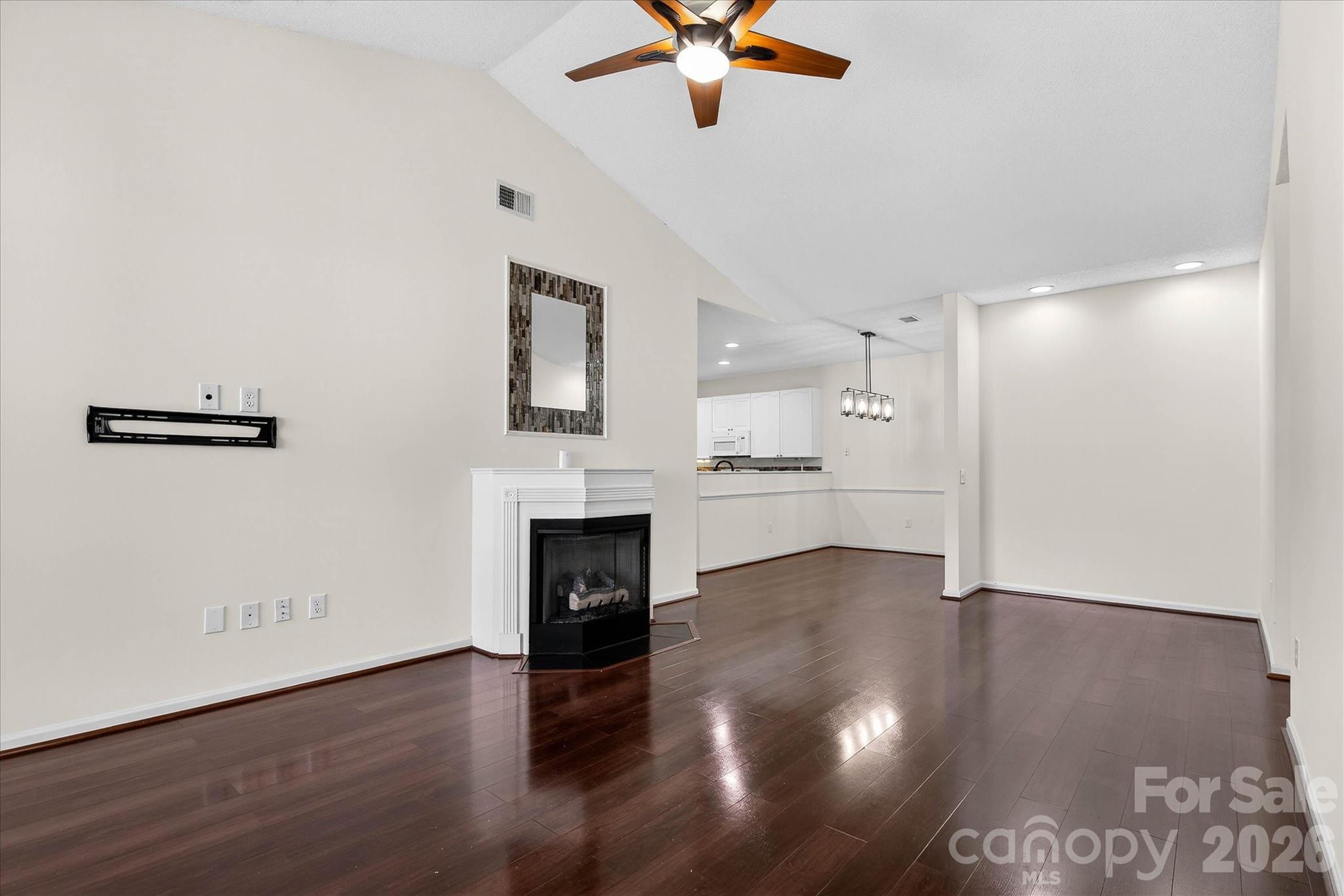 4492 Antelope Lane