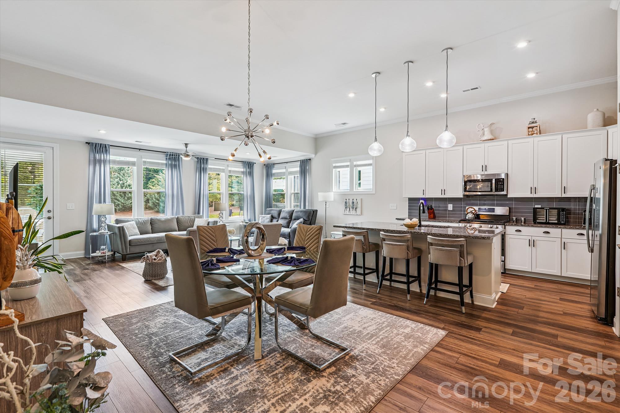 10400 Superb Lane
