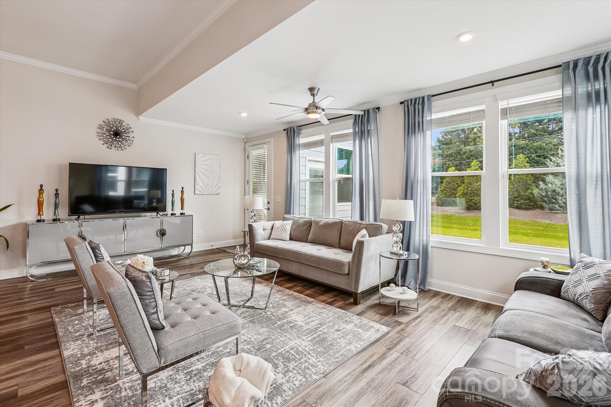 10400 Superb Lane