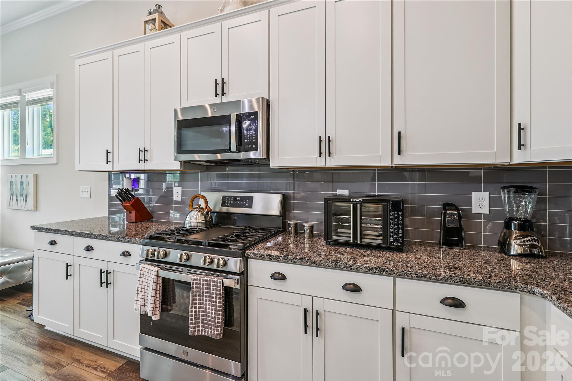 10400 Superb Lane