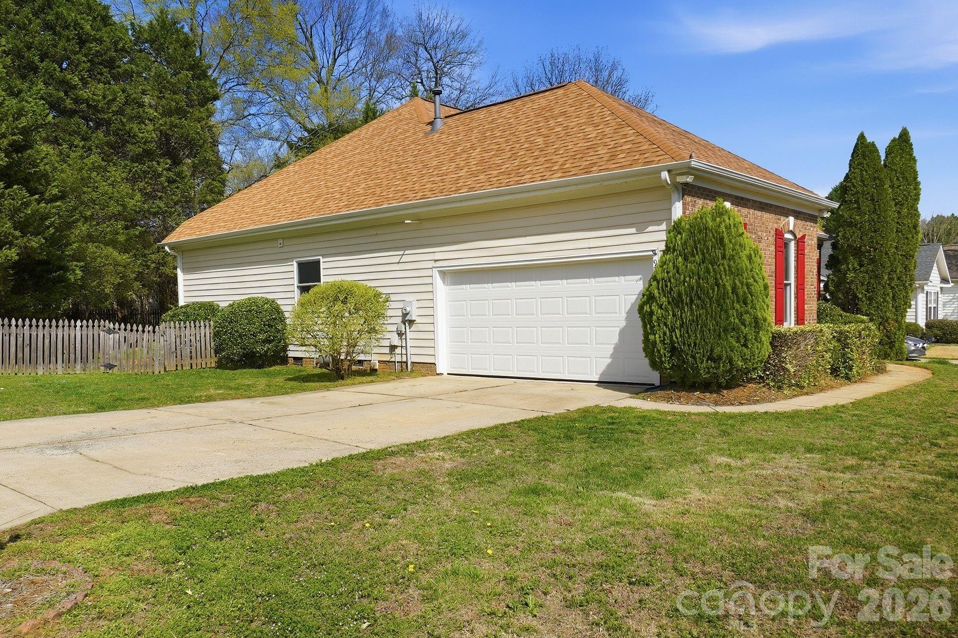 9332 Broken Pine Lane