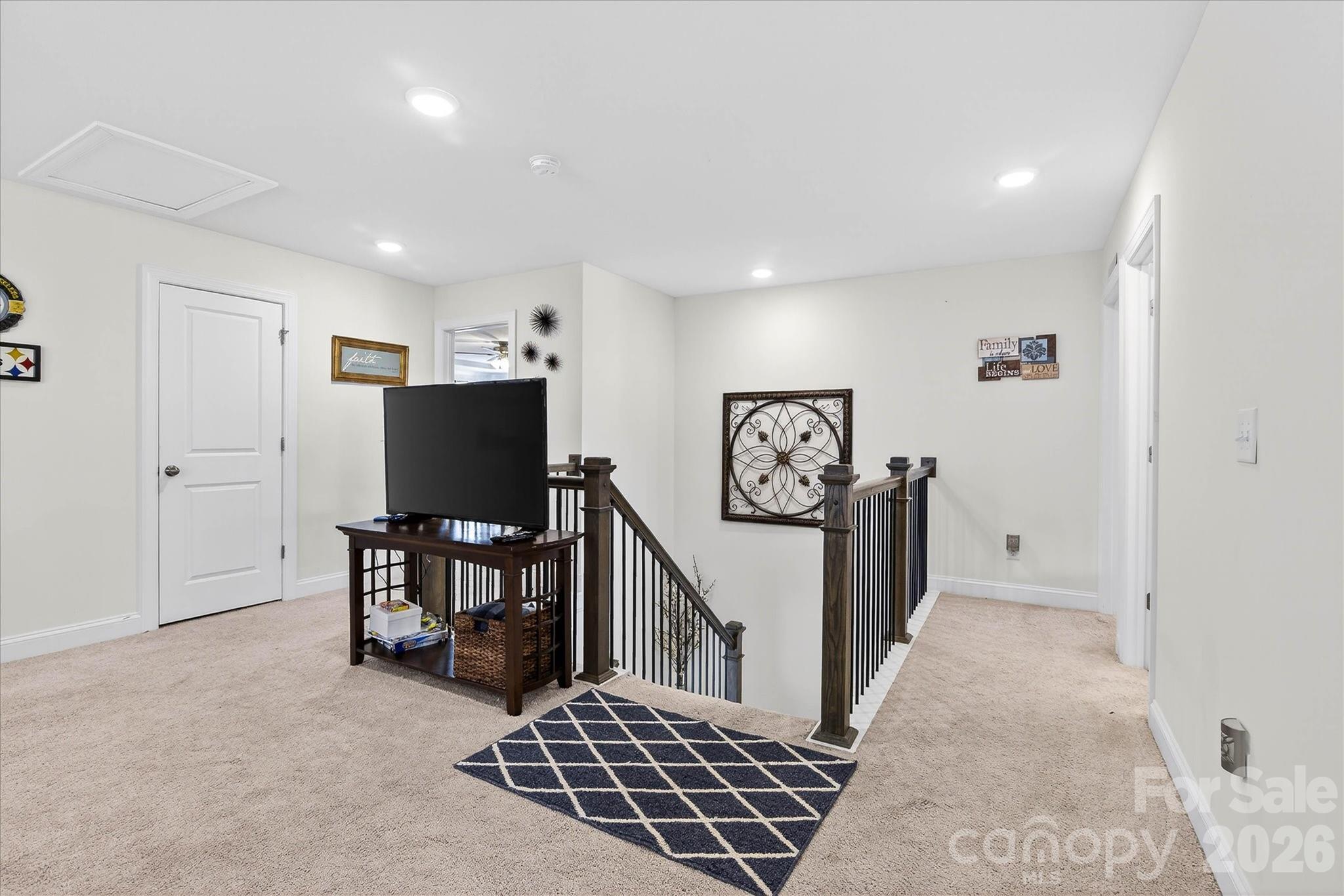 5516 Verona Road