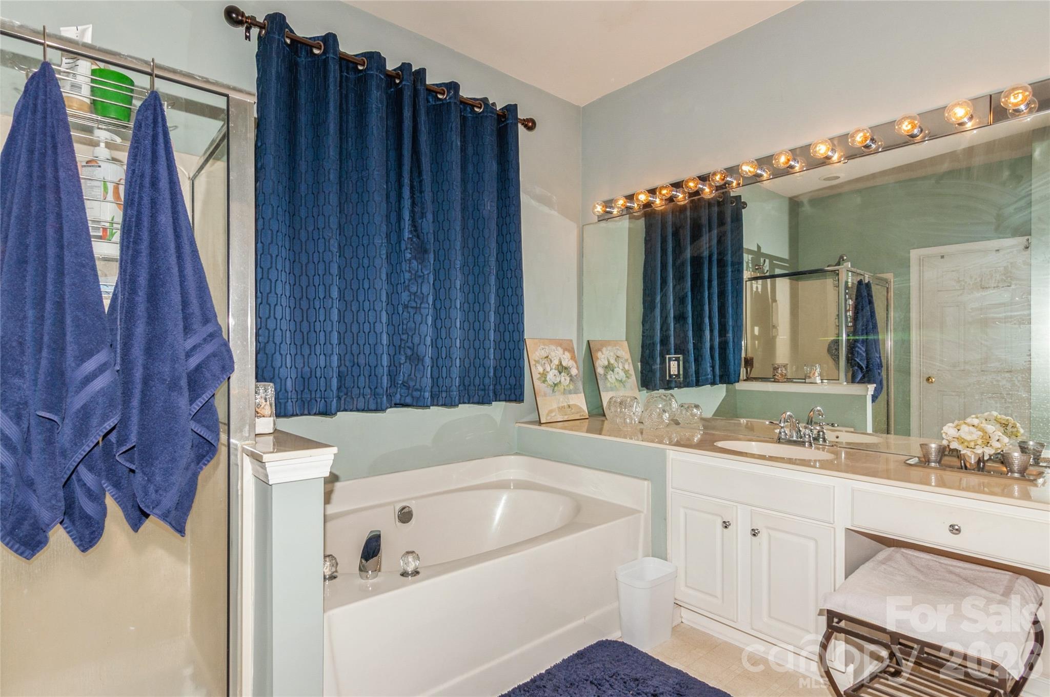 18302 Victoria Bay Drive