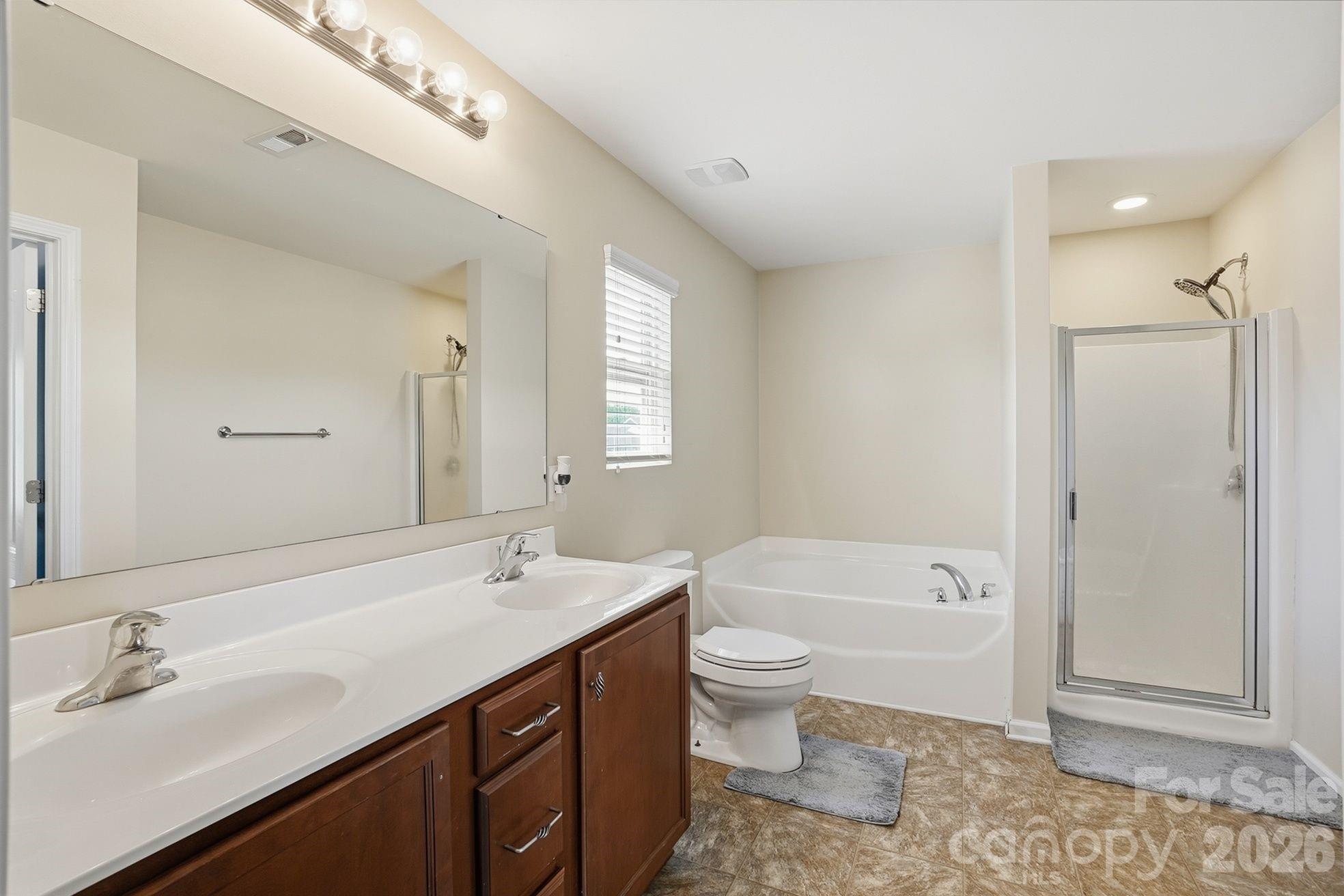 1304 Woodglen Lane