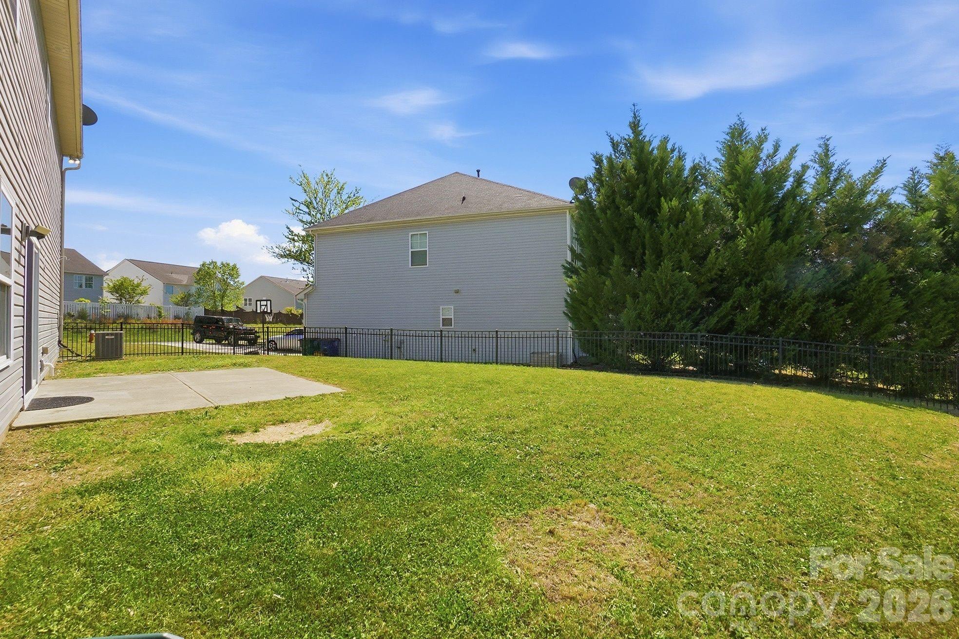 1304 Woodglen Lane