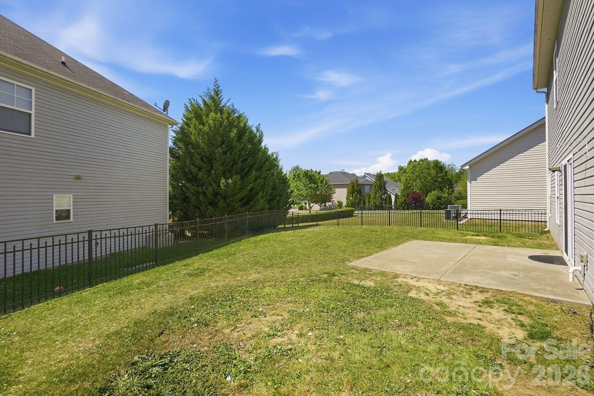 1304 Woodglen Lane