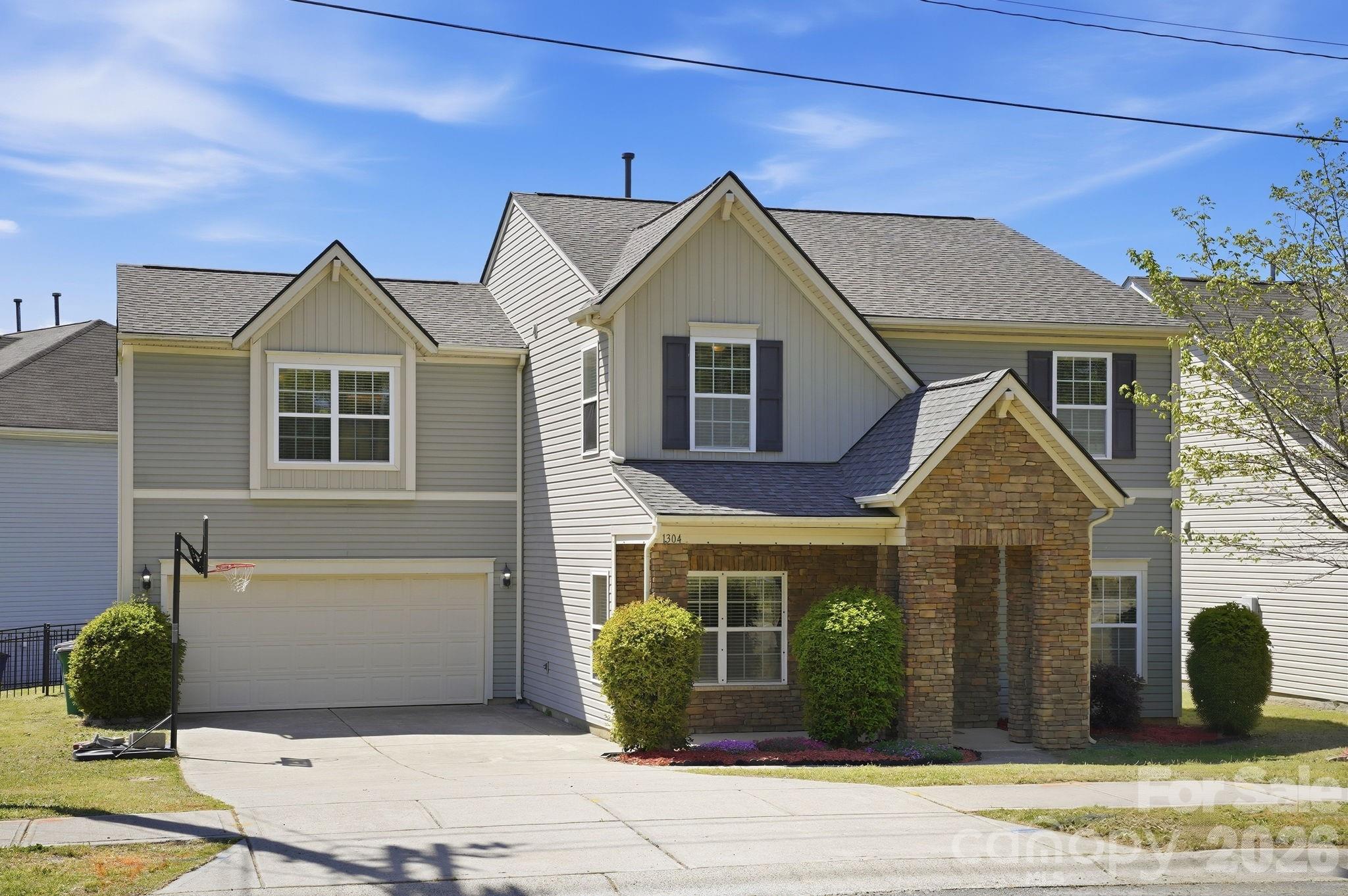 1304 Woodglen Lane