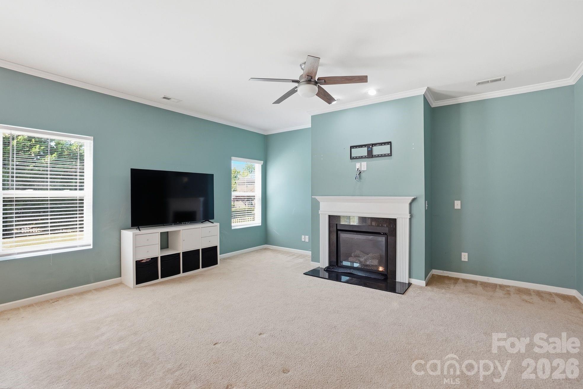 1304 Woodglen Lane