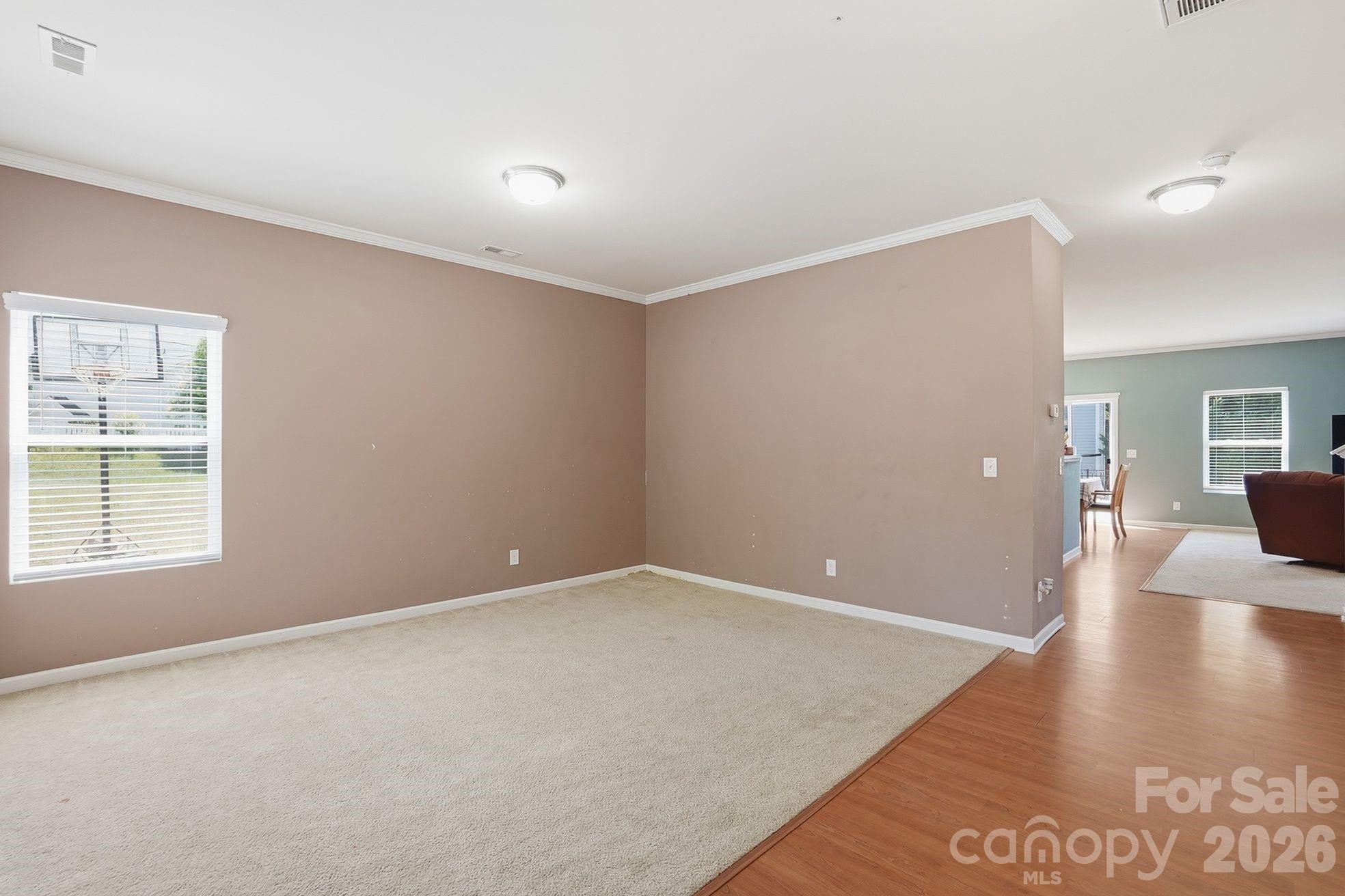 1304 Woodglen Lane