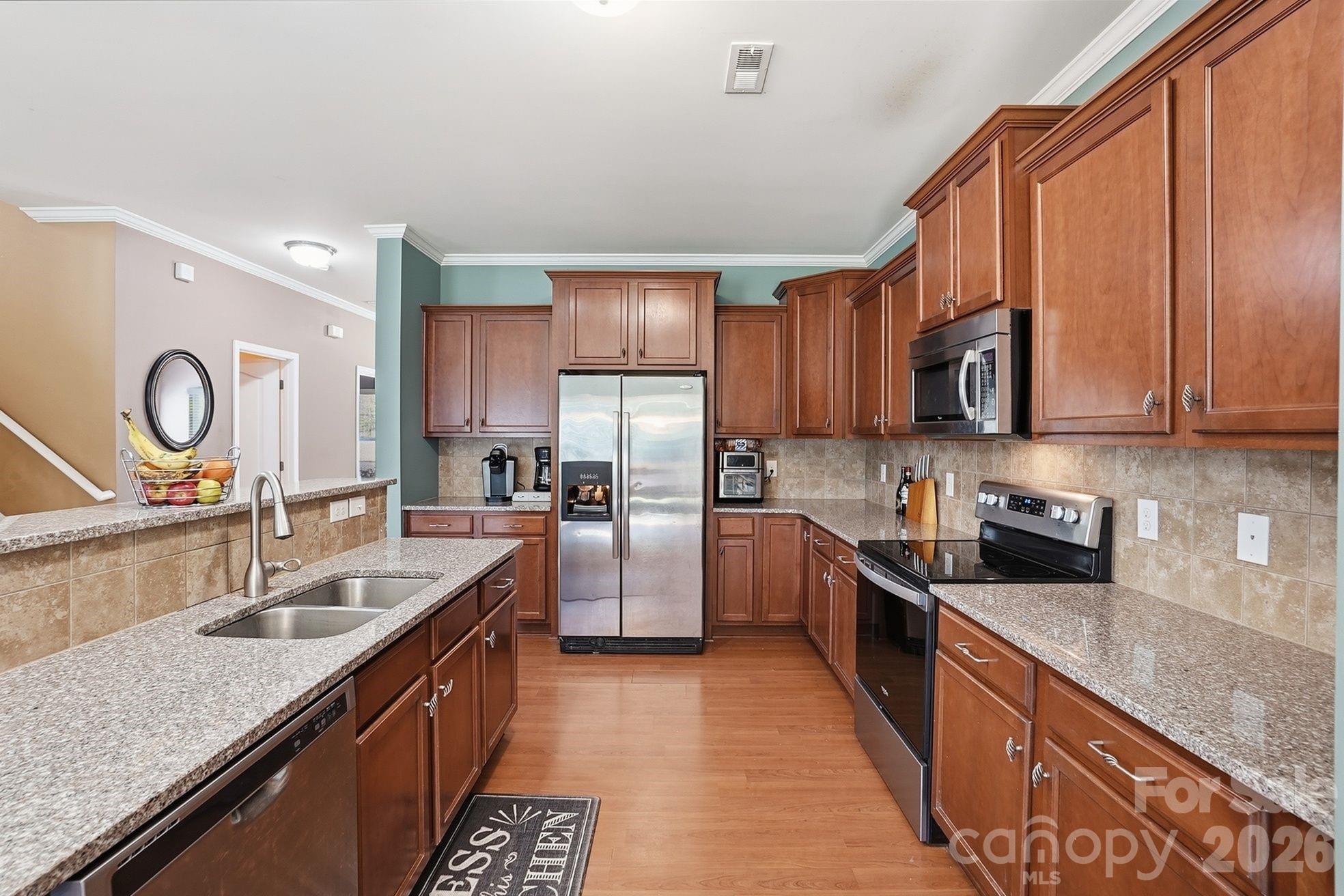 1304 Woodglen Lane