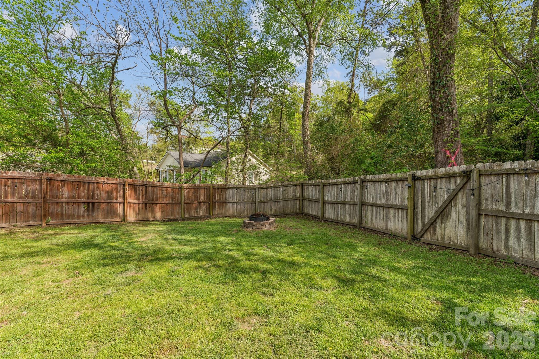1042 Arrowhead Drive SE