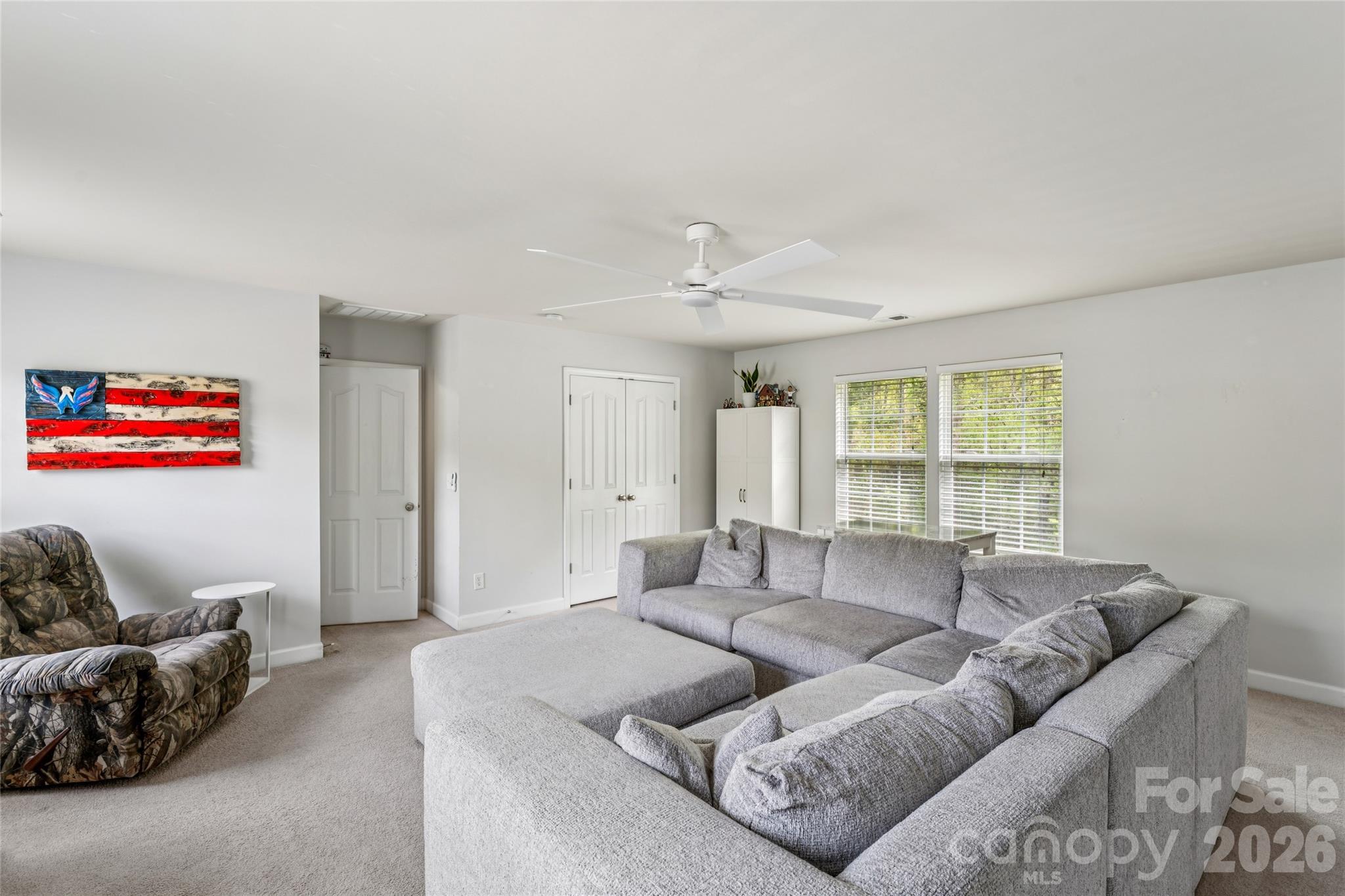 1042 Arrowhead Drive SE