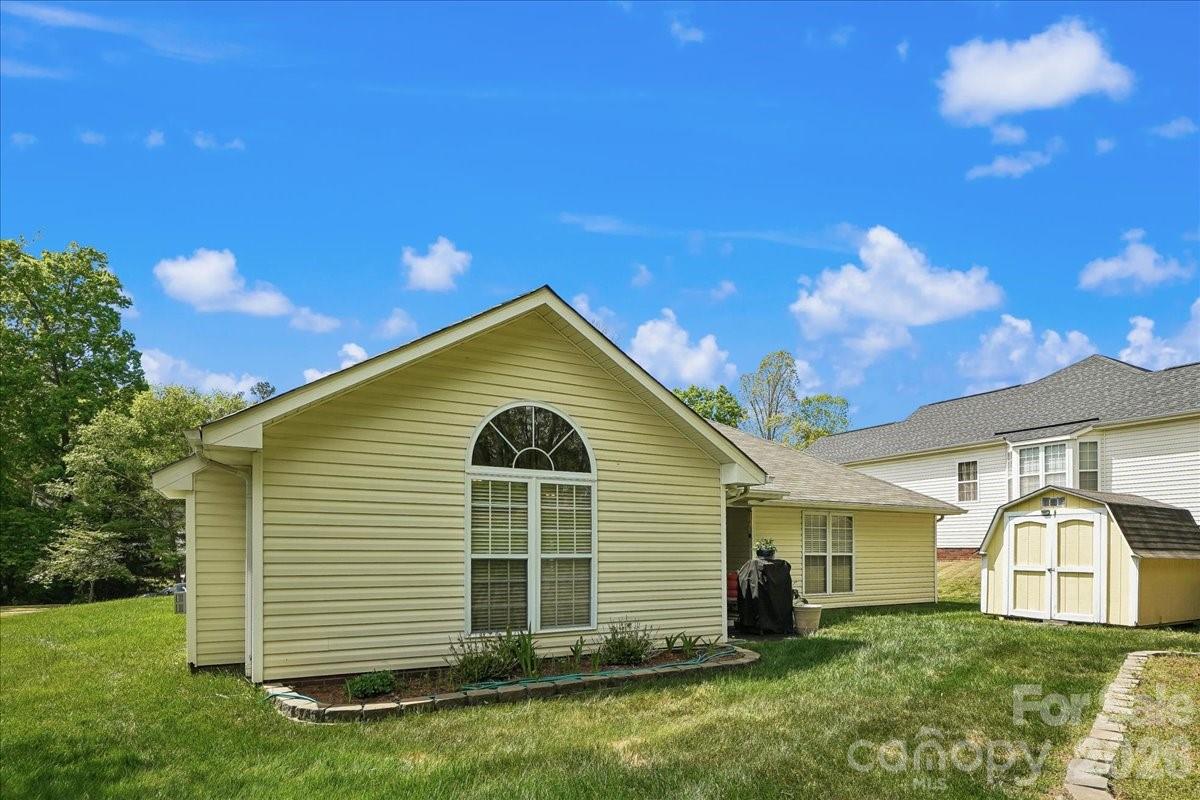 2127 Candlelight Woods Drive
