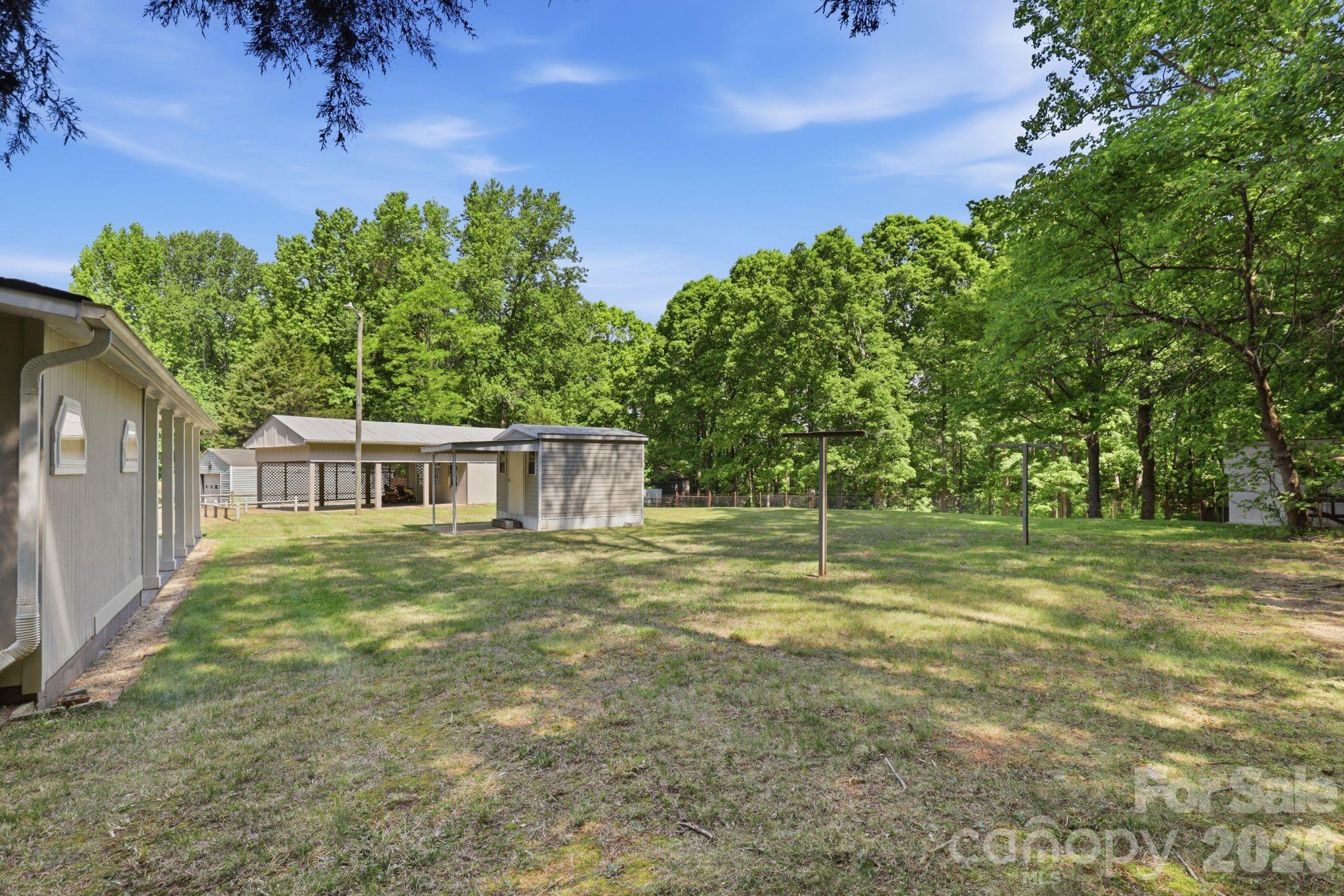 136 Woodridge Lane
