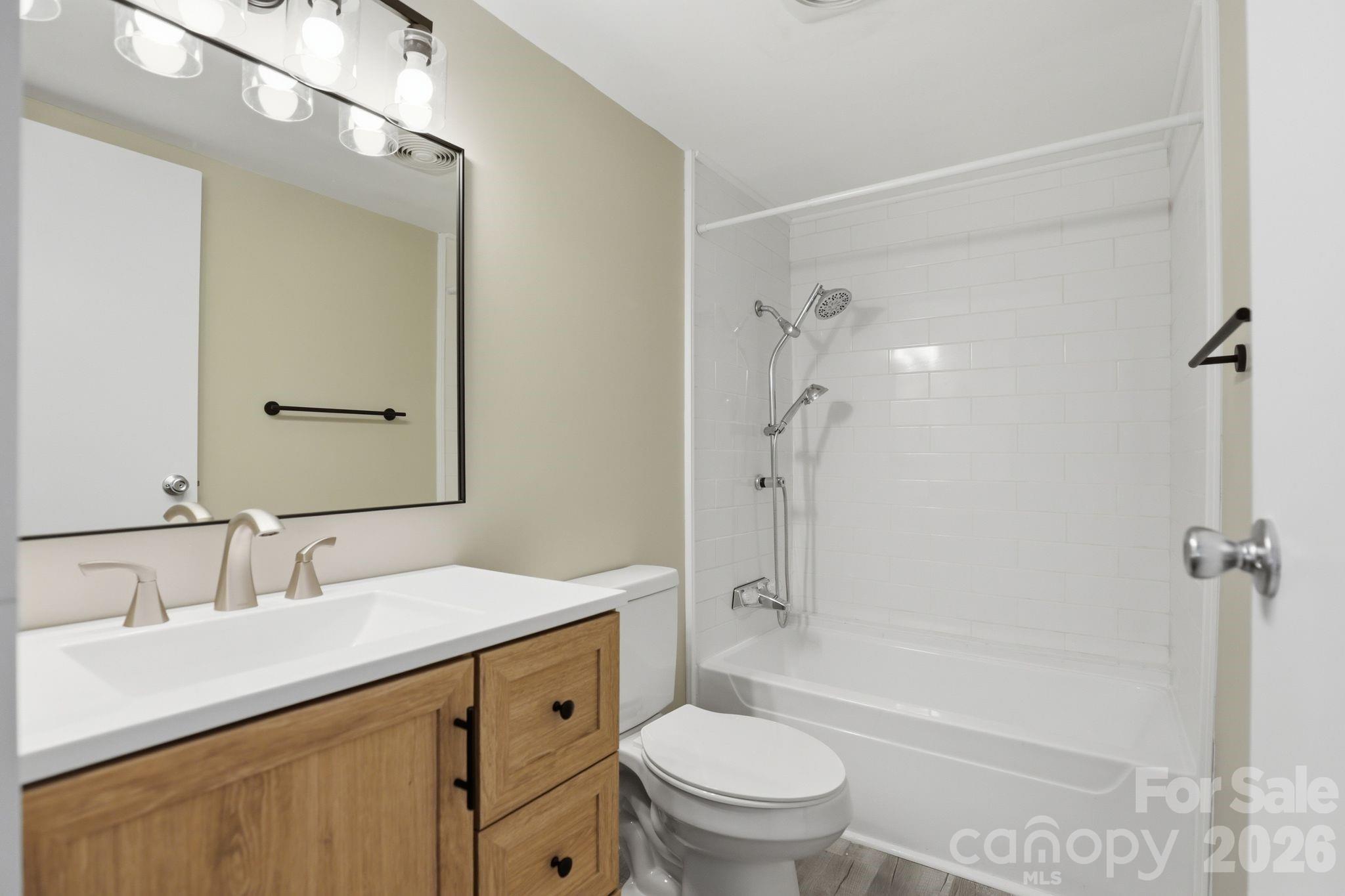 136 Woodridge Lane
