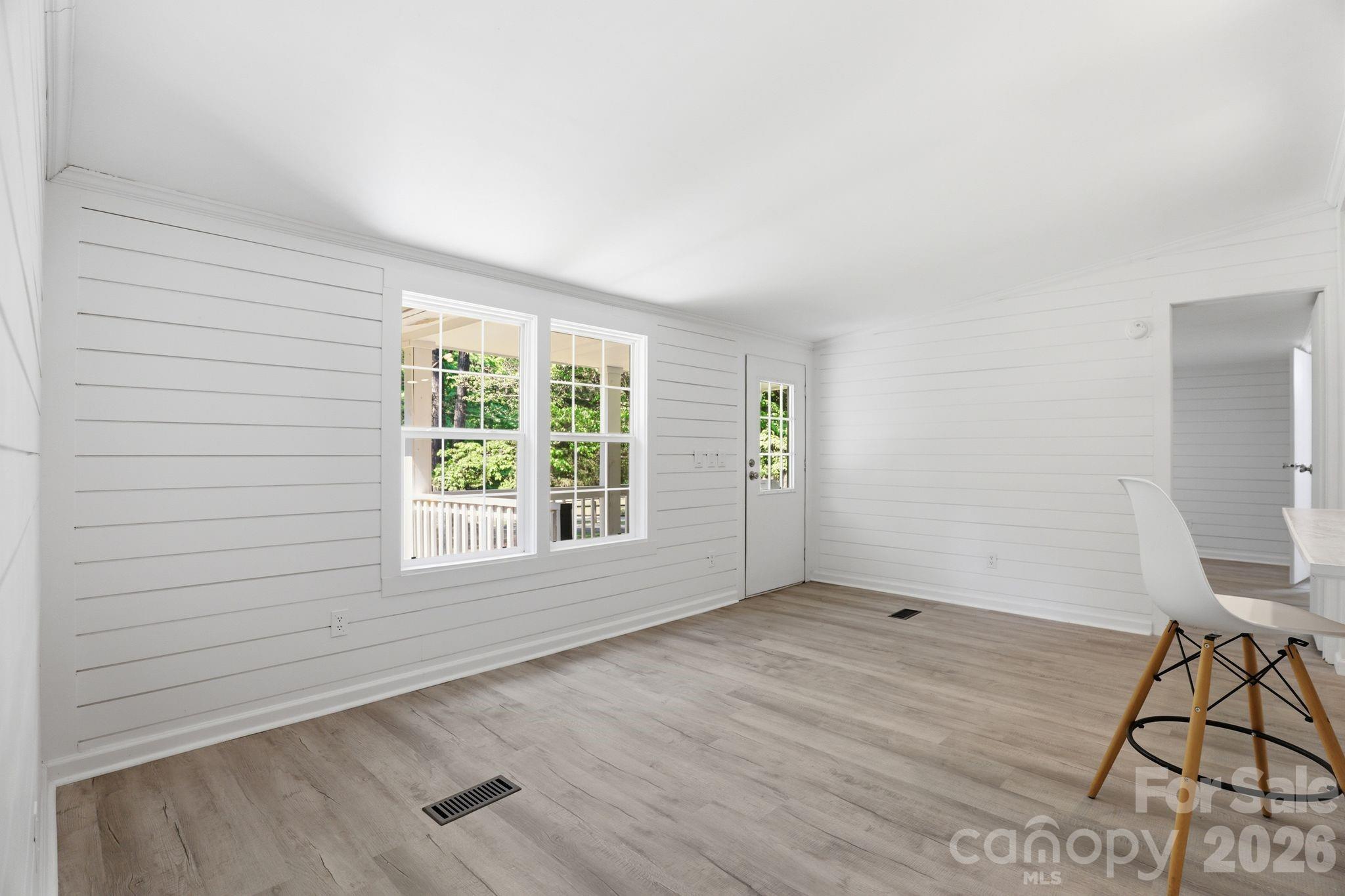 136 Woodridge Lane