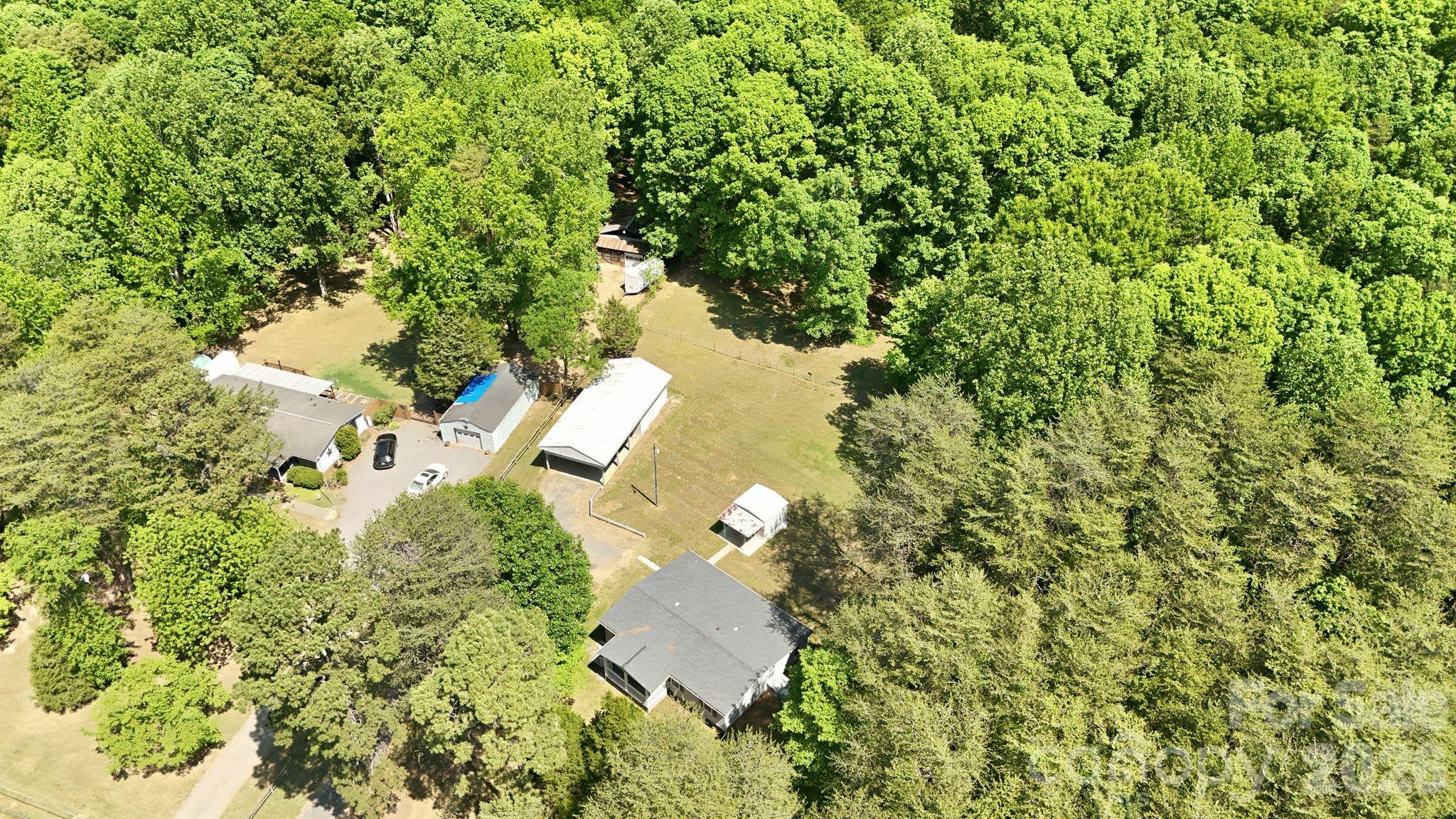 136 Woodridge Lane