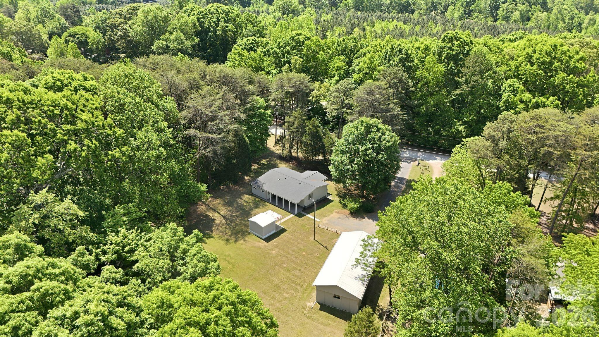 136 Woodridge Lane