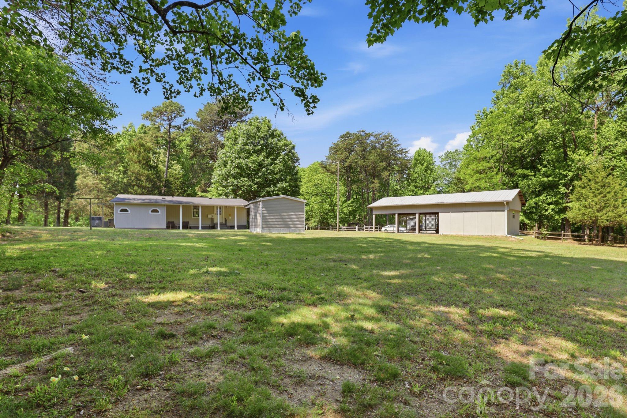 136 Woodridge Lane