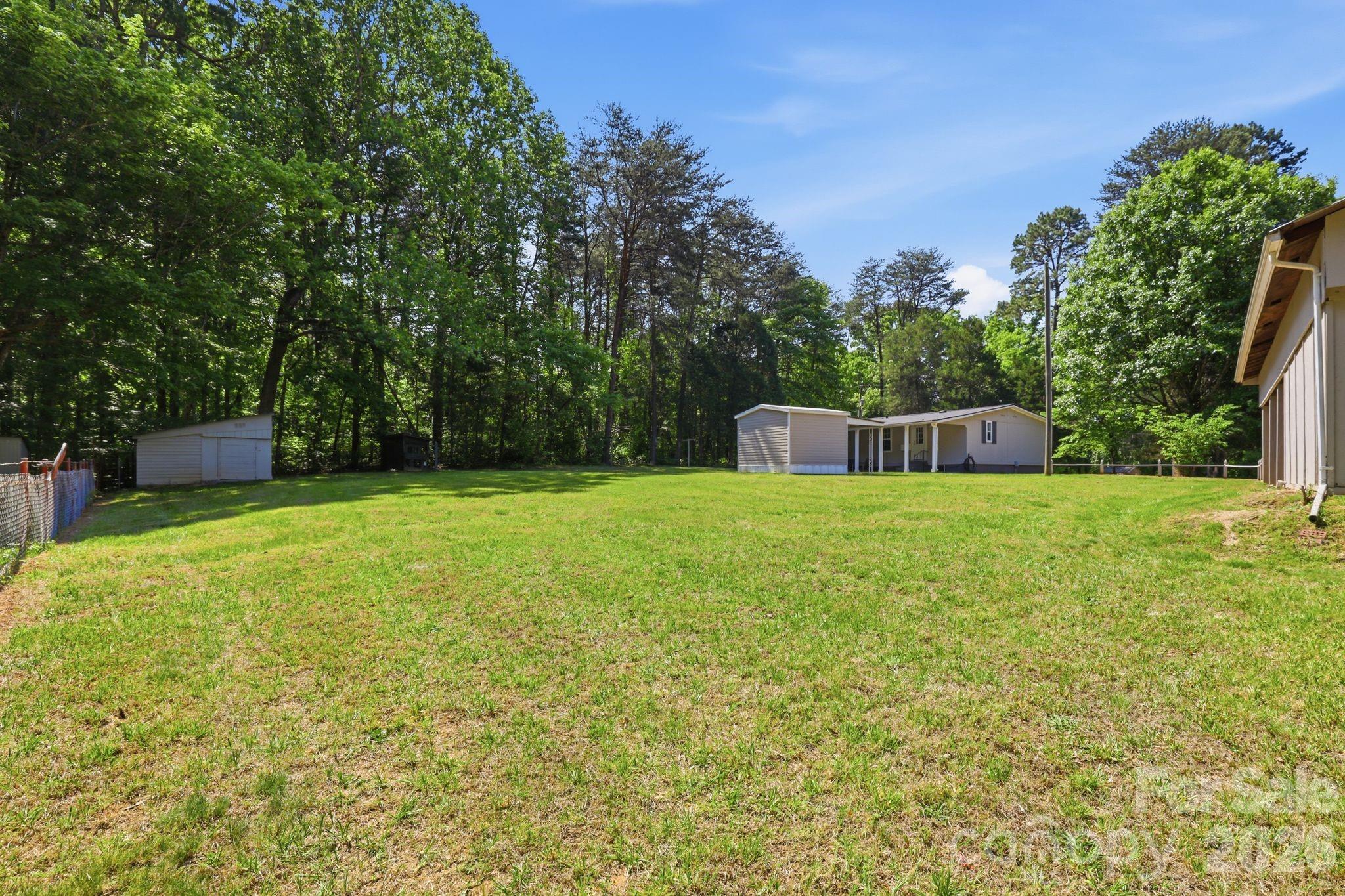136 Woodridge Lane